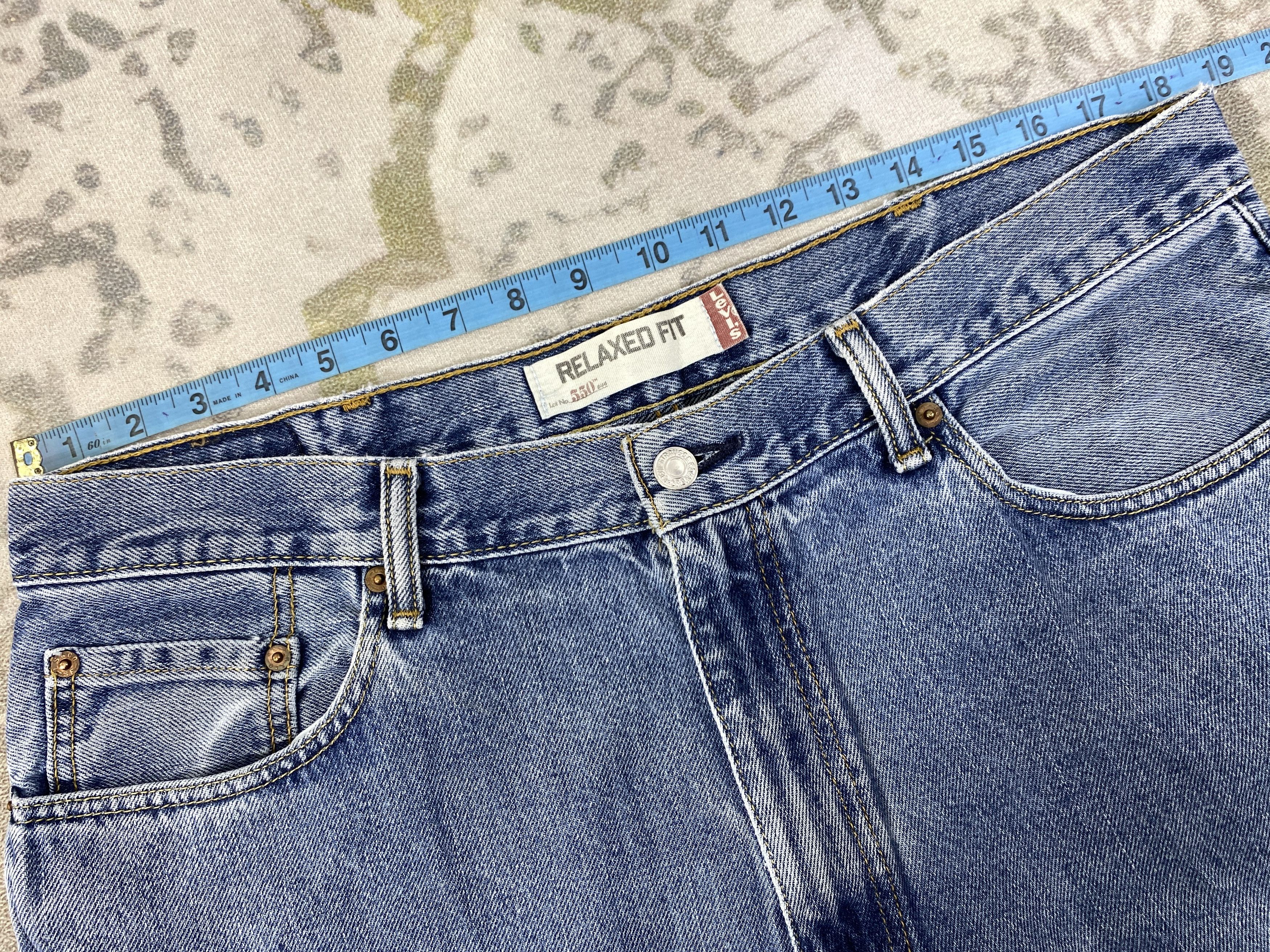 Levi's Blue Vintage Levi's 550 Relaxed Fit Denim 37 x 33 -JN379 Size US 36 / EU 52 - 5 Thumbnail
