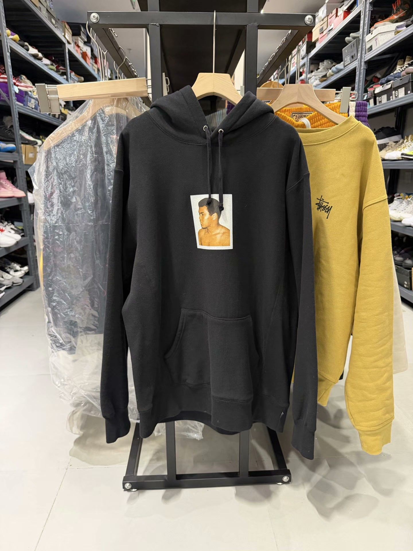 Supreme Supreme Black Hoodie xl Men Size US XL / EU 56 / 4 - 1 Thumbnail