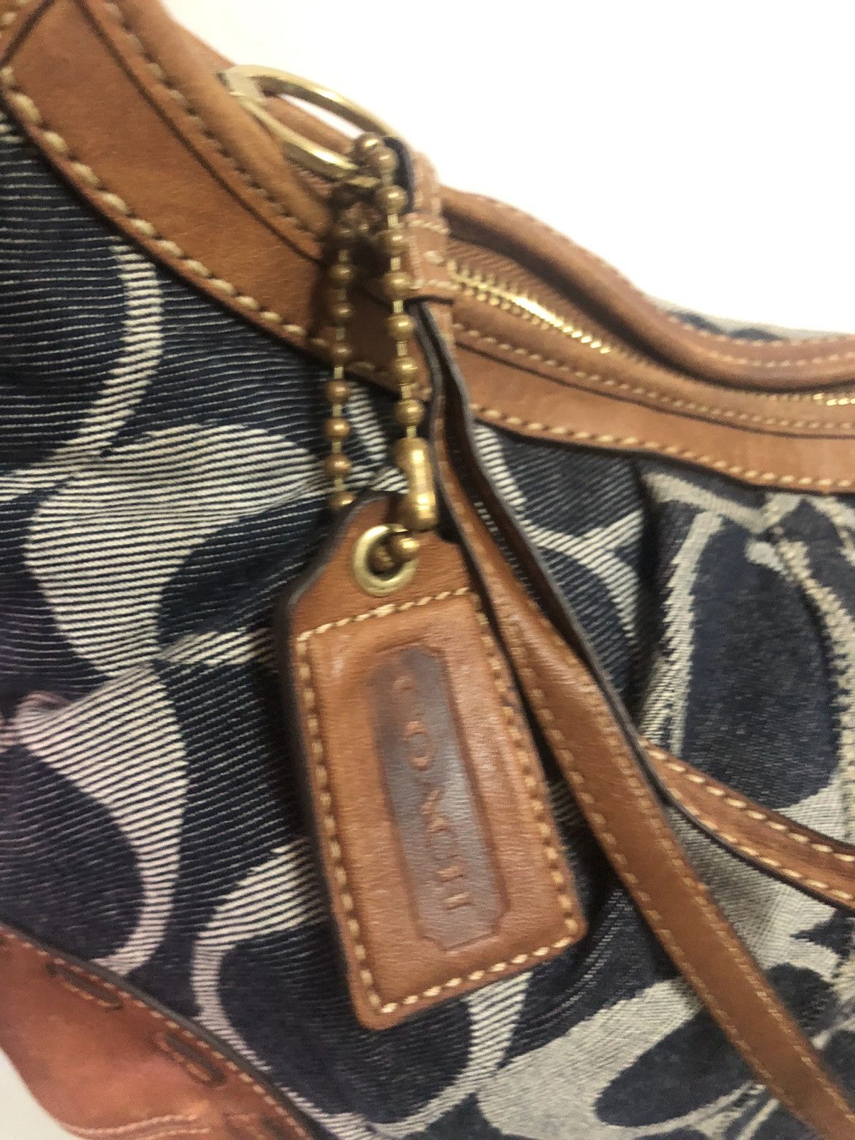 Coach × Leather × Signatures Coach signature ergo pleated denim small hobo handbag Size ONE SIZE - 5 Thumbnail