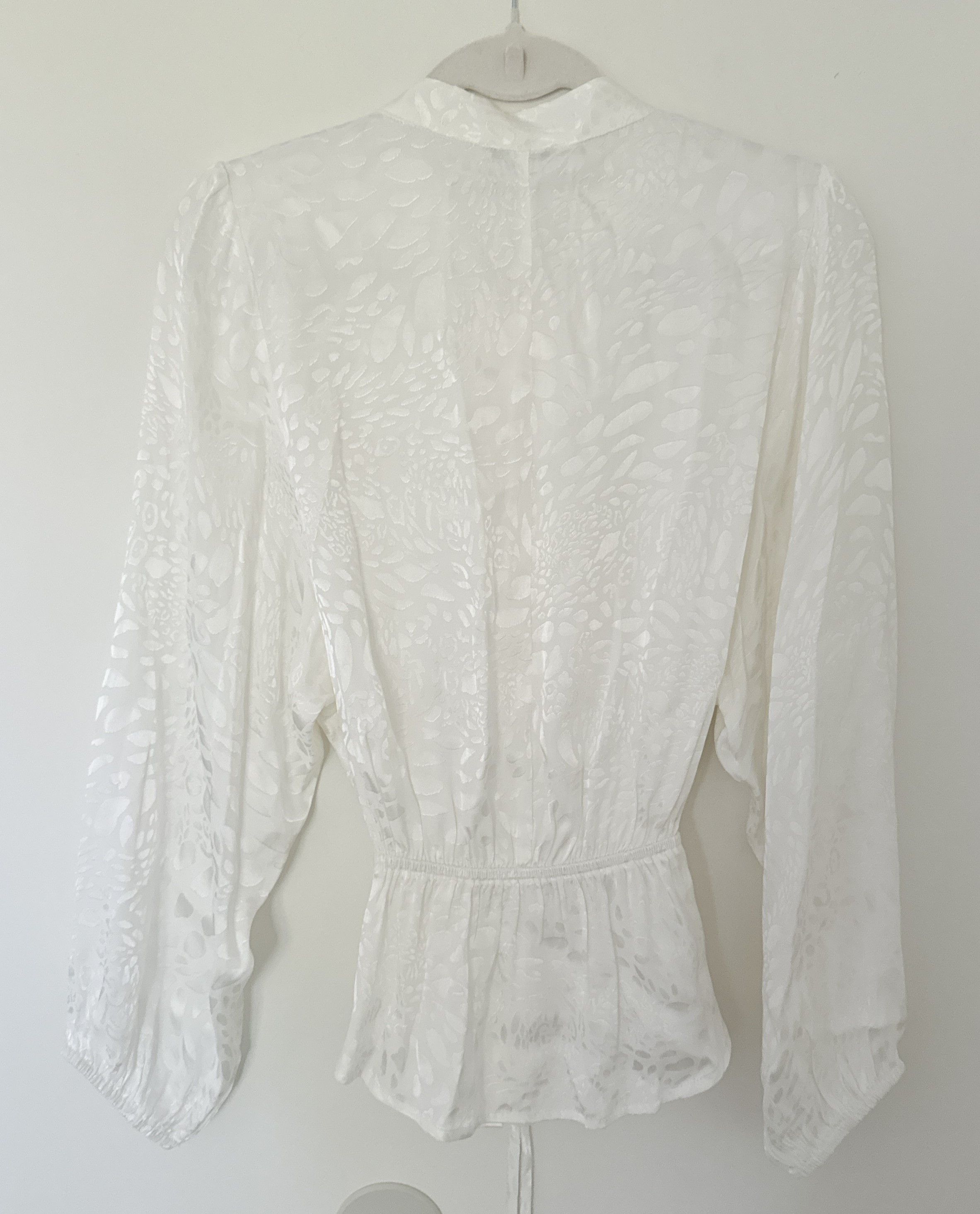 BTFL BTFL-Life V Neck Lantern Top Jacquard Elastic White Boho Size M / US 6-8 / IT 42-44 - 6 Thumbnail
