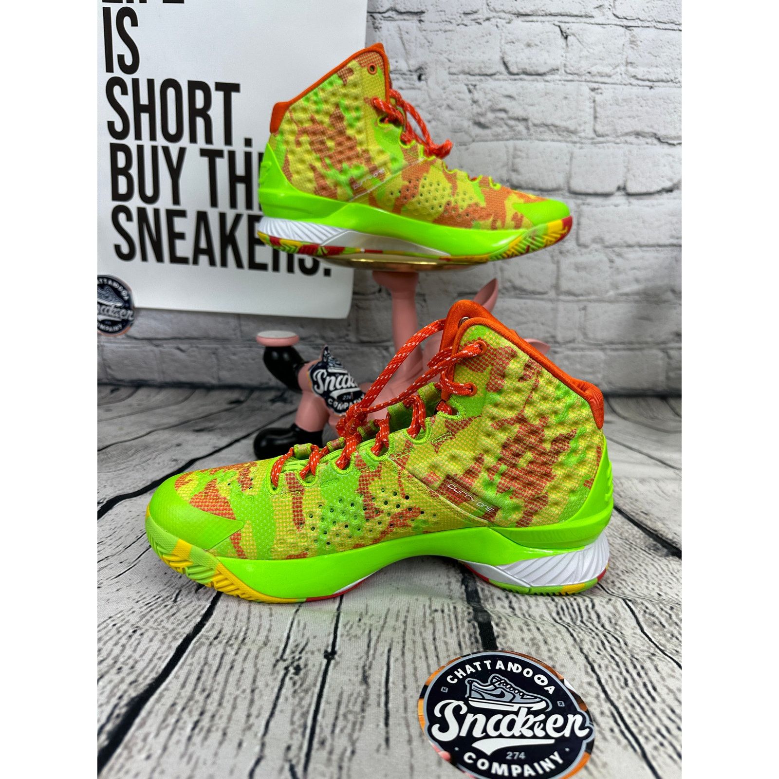 image of Under Armour Sour Patch Kids Curry 1 Men 8.5 Basketball Shoe in Green (Size 9)