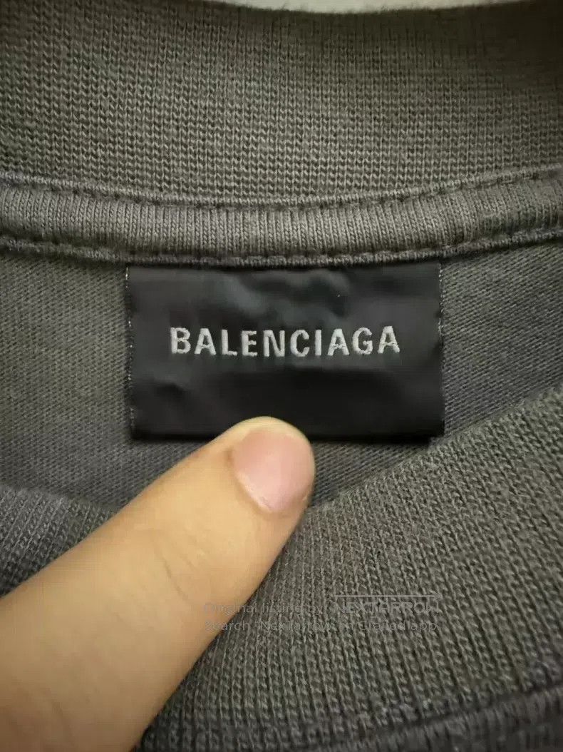 Balenciaga Balenciaga Front and back embroidered short-sleeved T-shir Size US S / EU 44-46 / 1 - 3 Thumbnail