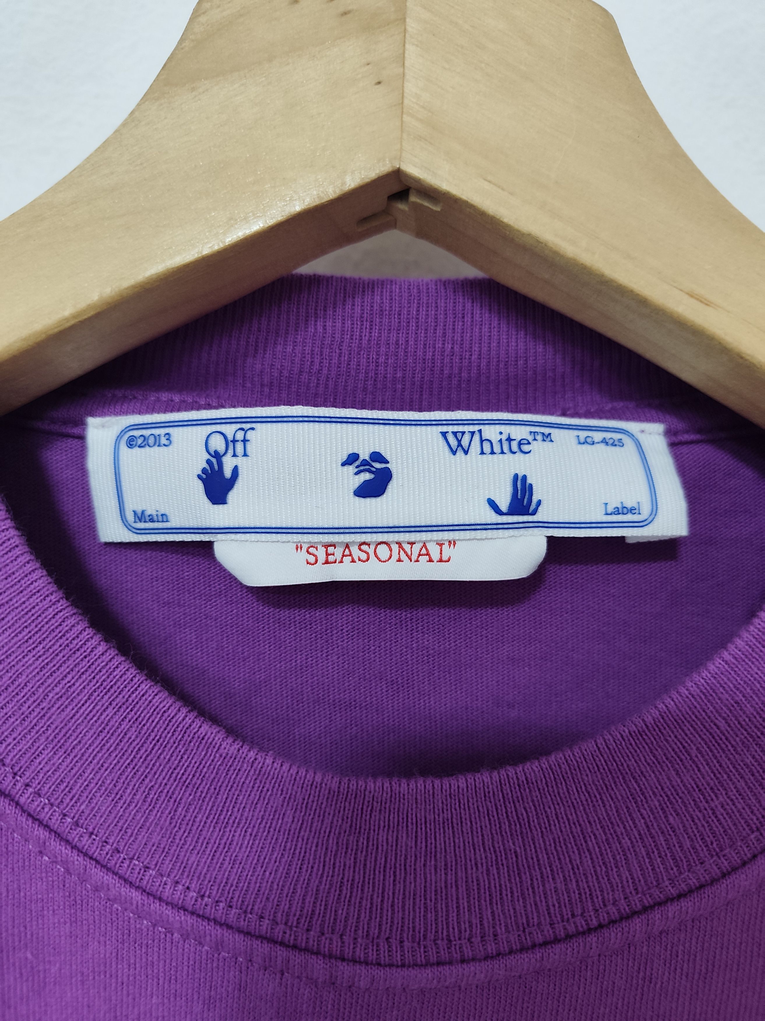 Off-White Off-White "Double Layer Arrow" Size US M / EU 48-50 / 2 - 4 Thumbnail