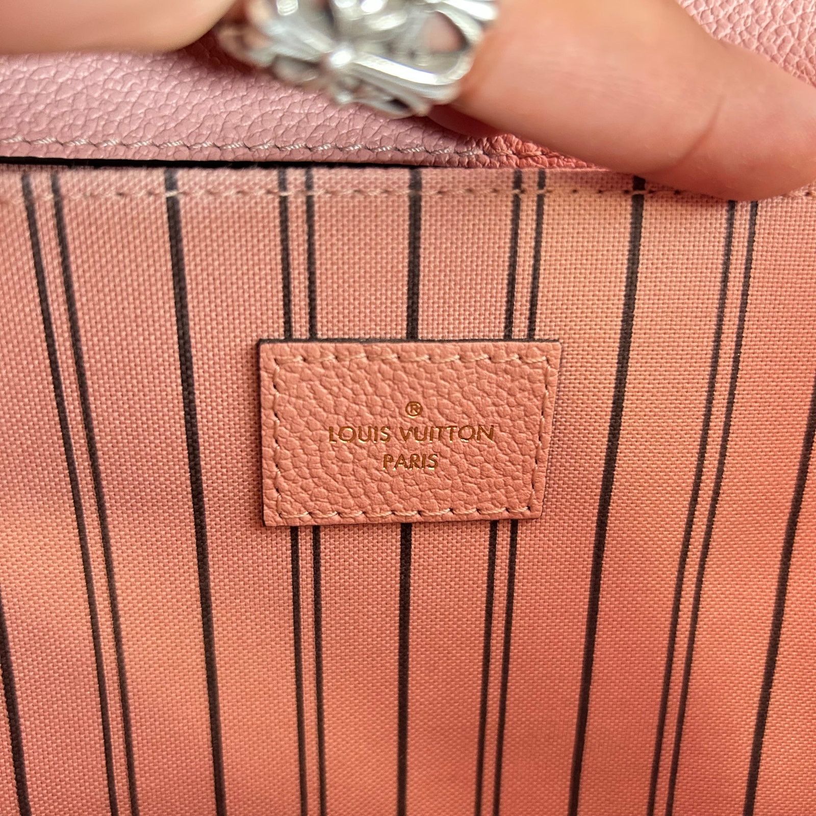 Louis Vuitton Louis Vuitton Pink Monogram Empreinte Pochette Metis Size ONE SIZE - 7 Thumbnail