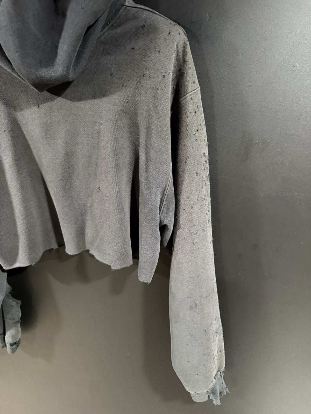 Vintage 2010s Vintage FR Sun Faded Thrashed Cropped Grunge Hoodie XL Size US XL / EU 56 / 4 - 10 Thumbnail