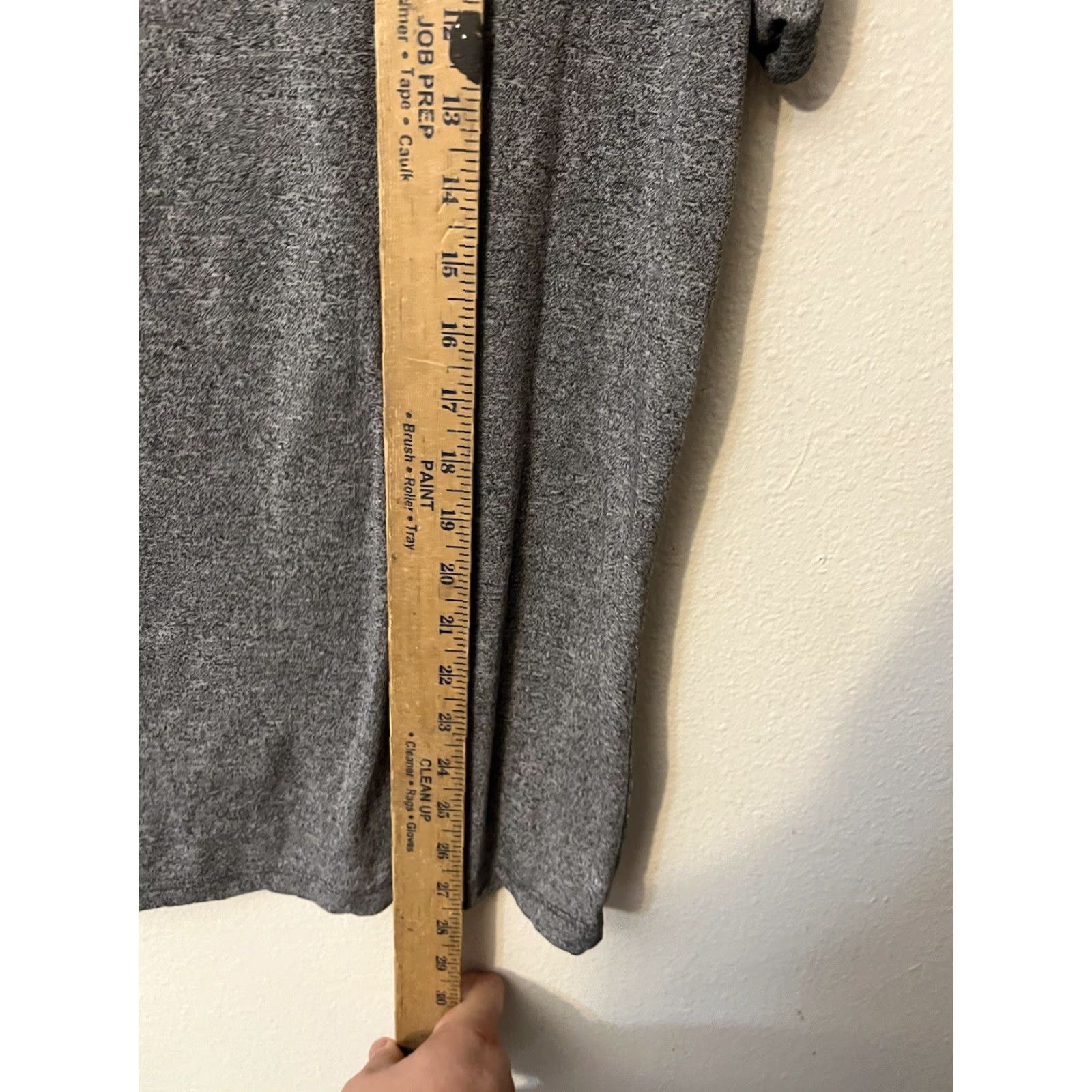 Under Armour Under Armour Tee Women's XL Gray Logo T-Shirt Graphic Flaw Size XL / US 12-14 / IT 48-50 - 5 Thumbnail
