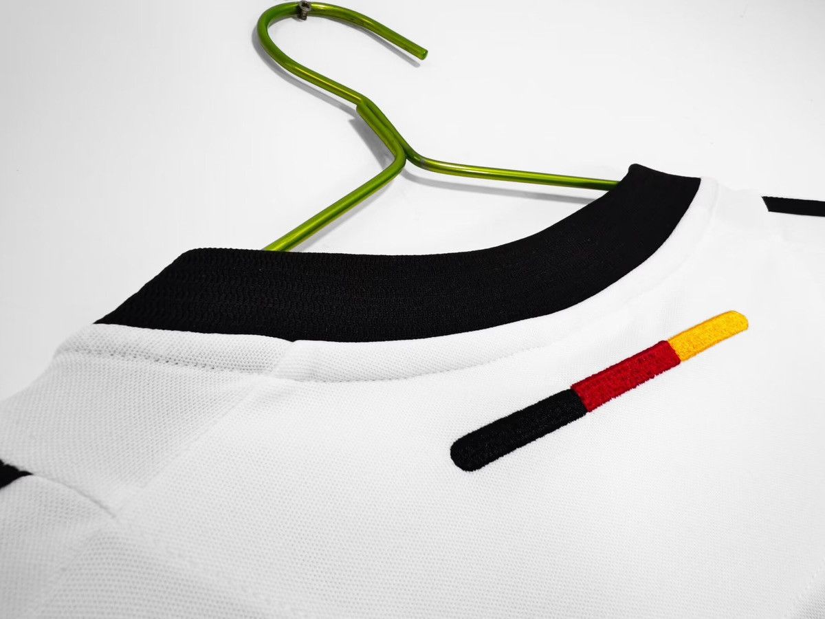 Adidas × Vintage Vintage x Germany 2002/2003 Home Kit Size US M / EU 48-50 / 2 - 5 Thumbnail