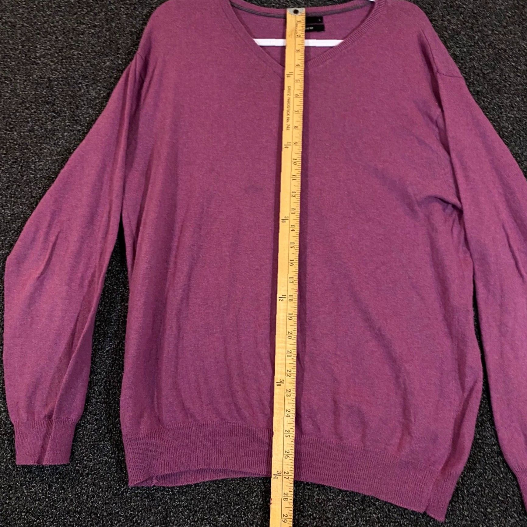 Vintage VINTAGE? No — Actually: WOOLWORTHS Sweater Mens Large Cashmere Blend Fuchsia Long Sleeve V-Neck Size US L / EU 52-54 / 3 - 5 Thumbnail