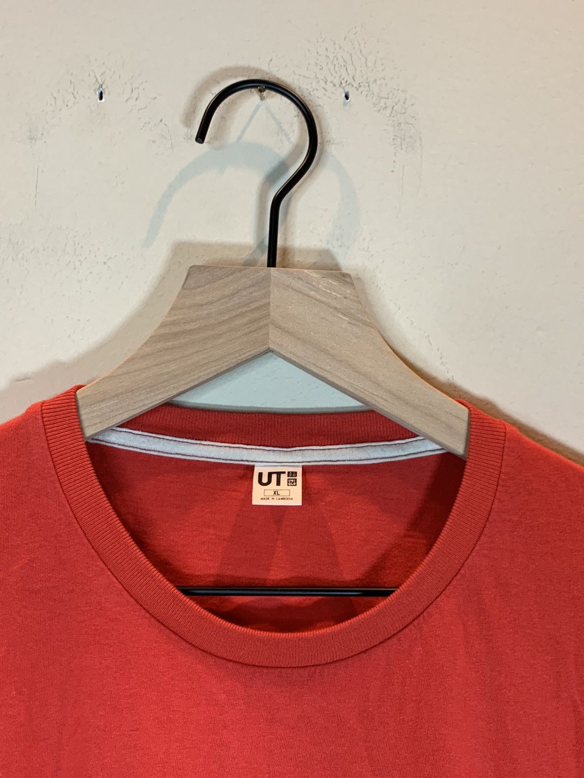 Uniqlo *RARE* Jollibee x Uniqlo Art Rare Restaurant Promo T-Shirt Size US XL / EU 56 / 4 - 4 Thumbnail