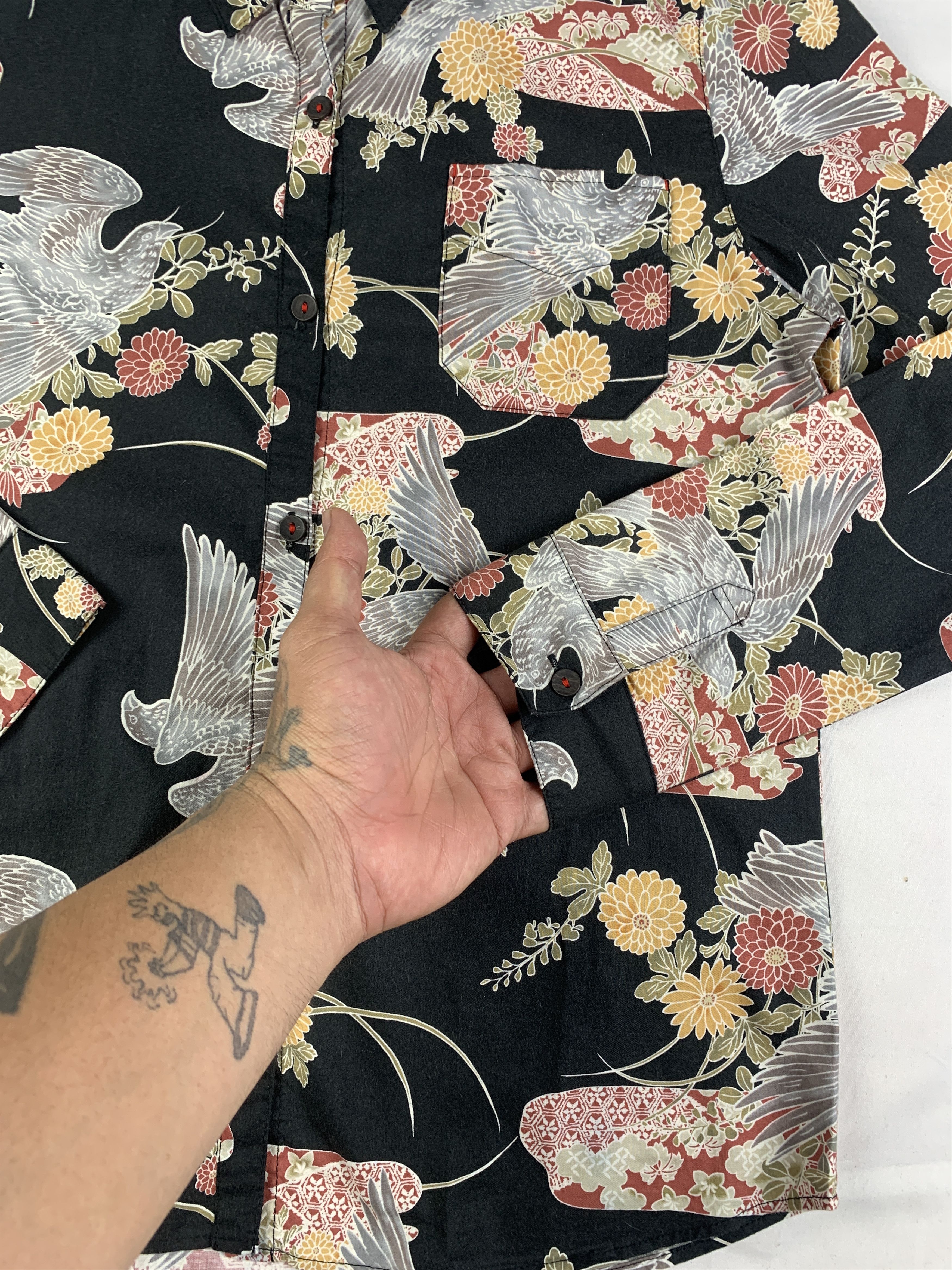 Takeo Kikuchi 2000s Takeo Kikuchi Eagle Traditional Art Shirt (M) Size M / US 6-8 / IT 42-44 - 6 Thumbnail