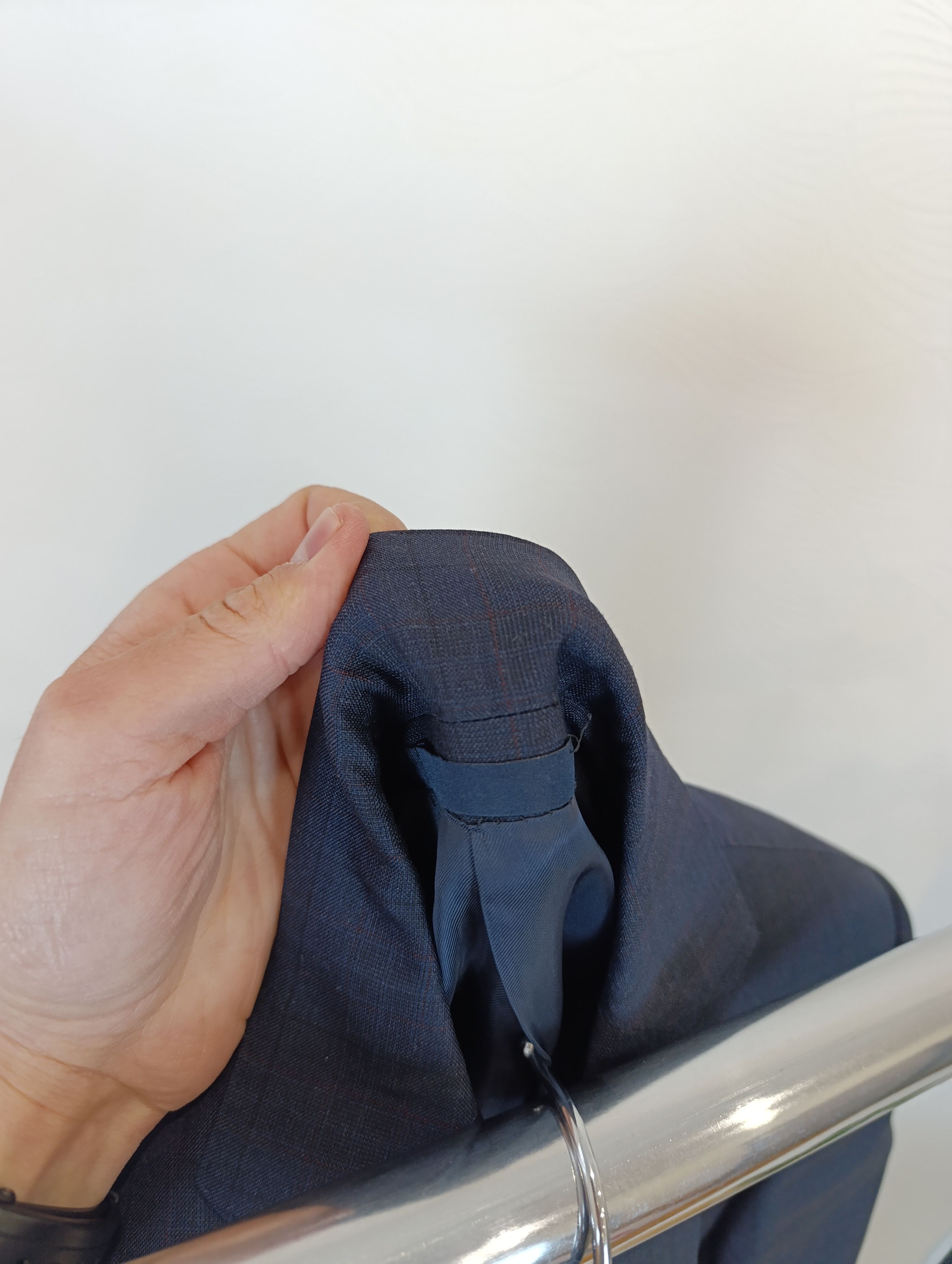 Caruso RAFFAELE CARUSO SUIT BY LORO PIANA TASMANIAN SUPER 150 WOOL Size 48R - 9 Thumbnail