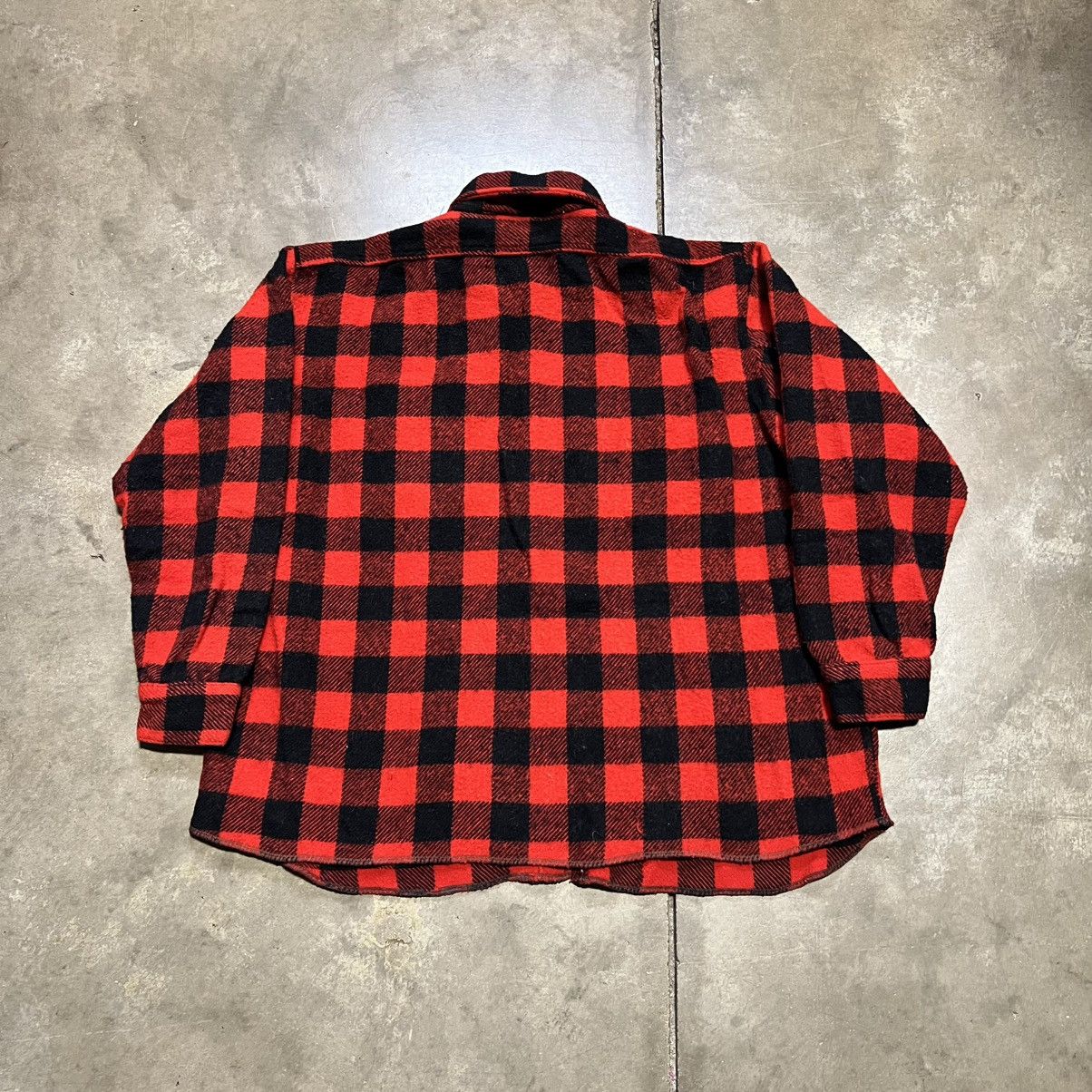 Woolrich Woolen Mills Vintage 70s 80s Frostproof Wool Flannel Buffalo Plaid Shirt Size US XL / EU 56 / 4 - 6 Thumbnail