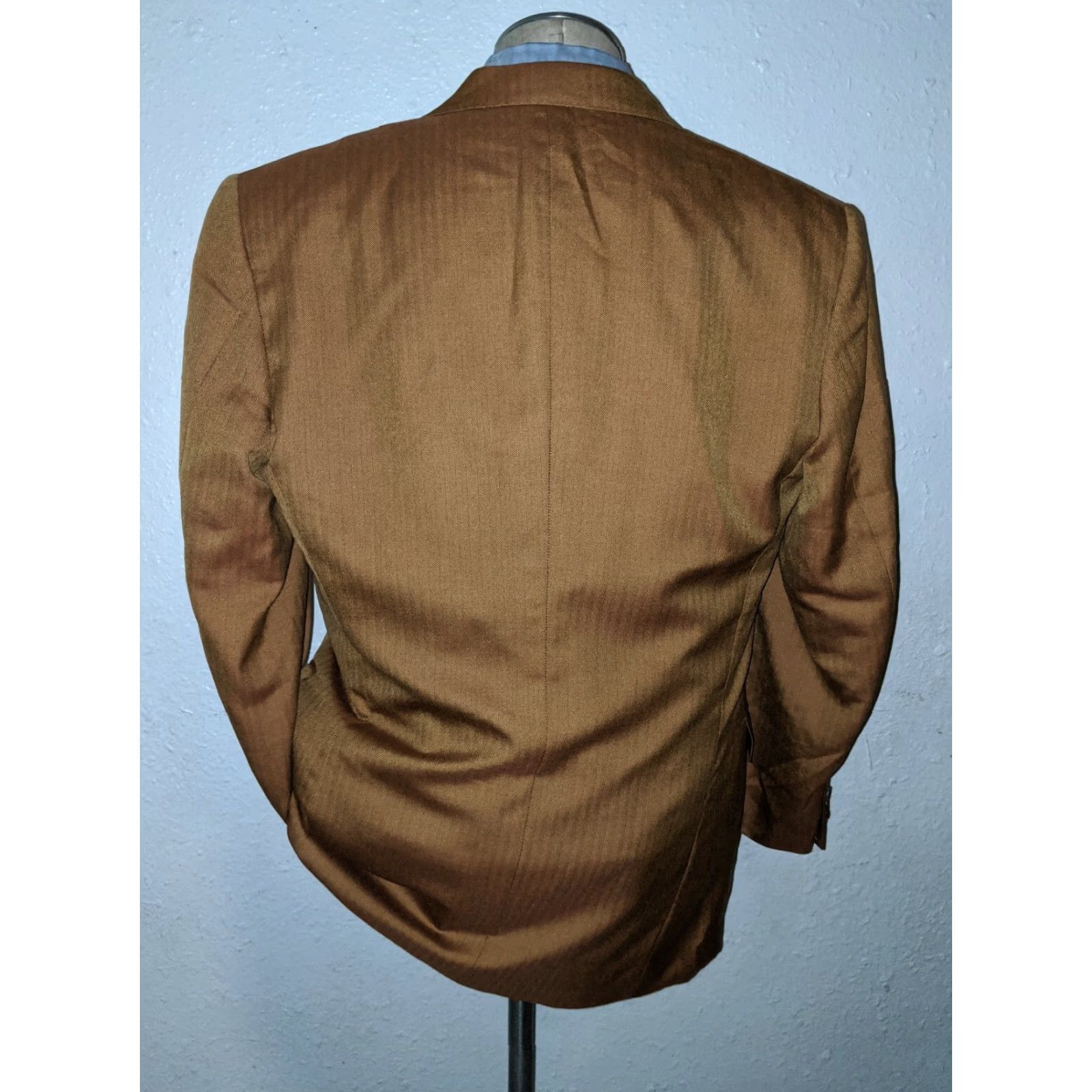 Canali VINTAGE Canali Sport Coat Jacket THREE-BUTTON 100% Cashmere Brown Ticket Pocket Notch Lapel Herringbone Regular 44R EUC Mens Size US S / EU 44-46 / 1 - 4 Thumbnail
