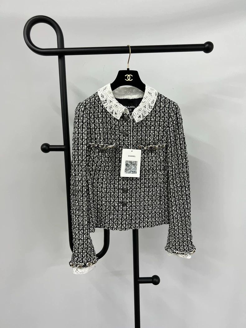 Chanel Chanel Heavy industry bead string two-pocket lace stitchin Size XS / US 0-2 / IT 36-38 - 1 Thumbnail