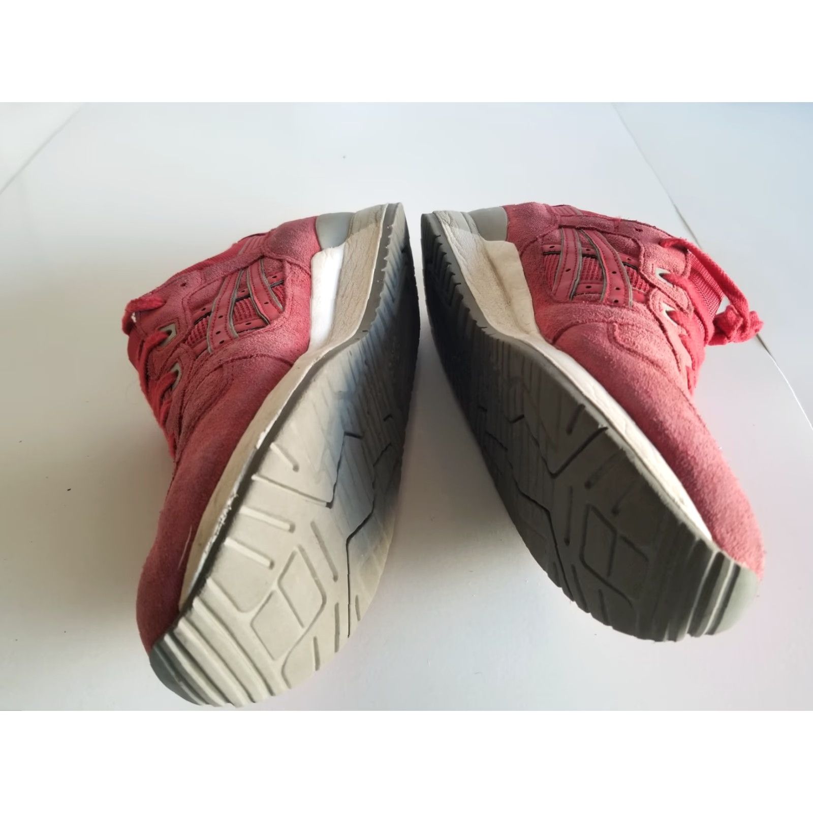 Asics ASICS GEL-Lyte III Running Mens Sneakers Size 10 Suede Red Puddleproof H5U3L 2010s Pale/Red?? Size US 10 / EU 43 - 7 Thumbnail