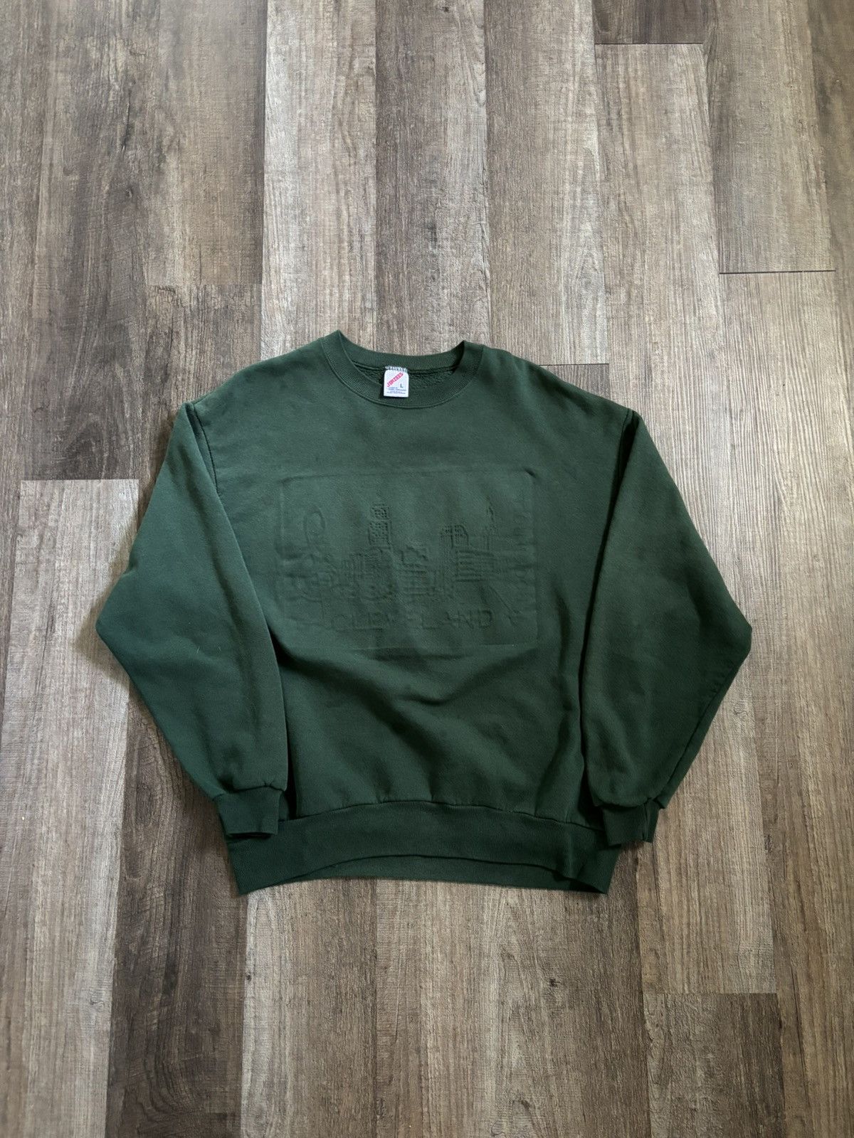 Jerzees Vintage Jerzees Cleveland, OH Embossed Skyline Crewneck Size US L / EU 52-54 / 3 - 1 Thumbnail