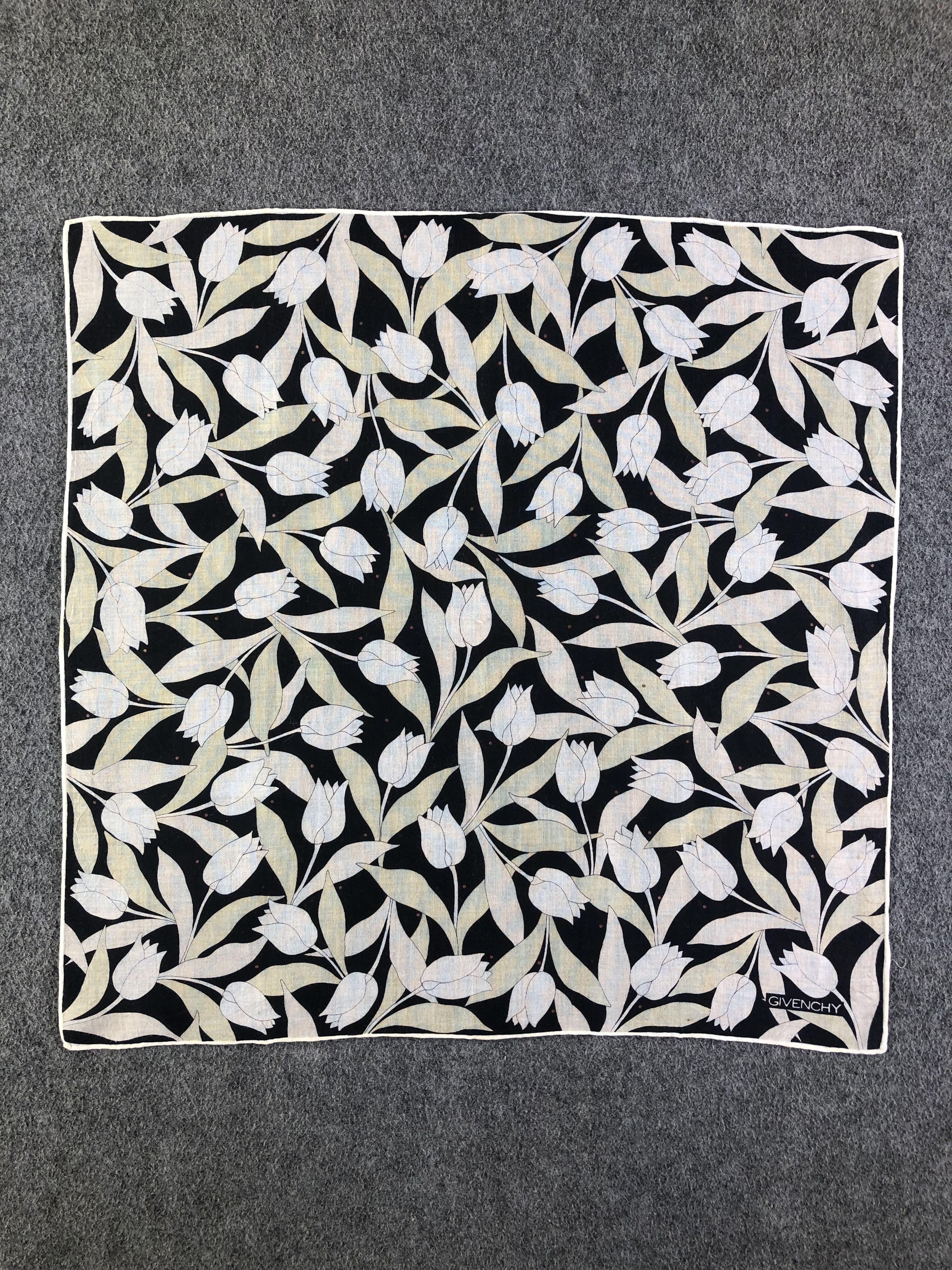 Vintage Givenchy Handkerchief / Bandana / Neckerchief C423 Size ONE SIZE - 4 Thumbnail