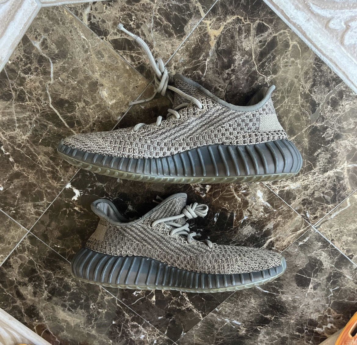 Adidas × Kanye West Yeezy Boost 350v2 “Ash Stone” size 8.5 Size US 8.5 / EU 41-42 - 2 Thumbnail