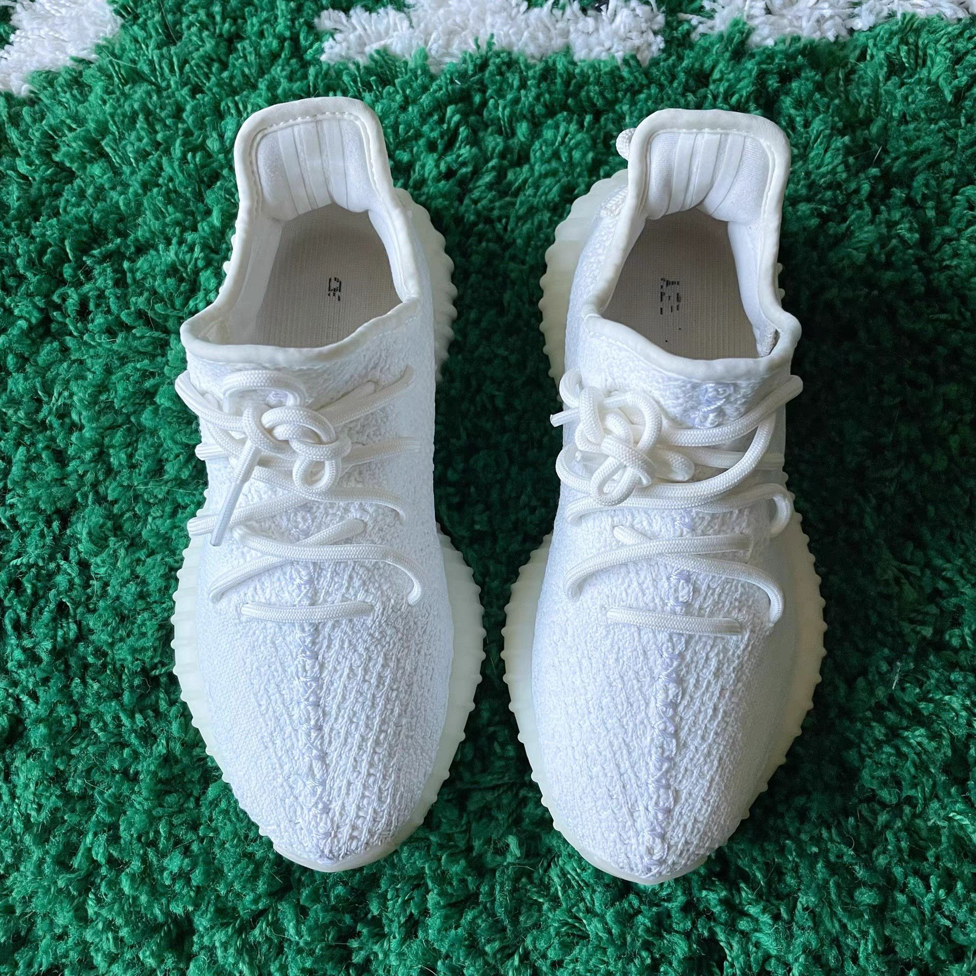 Yeezy Yeezy 350 Triple White Sneakers Size US 7 / IT 37 - 5 Thumbnail
