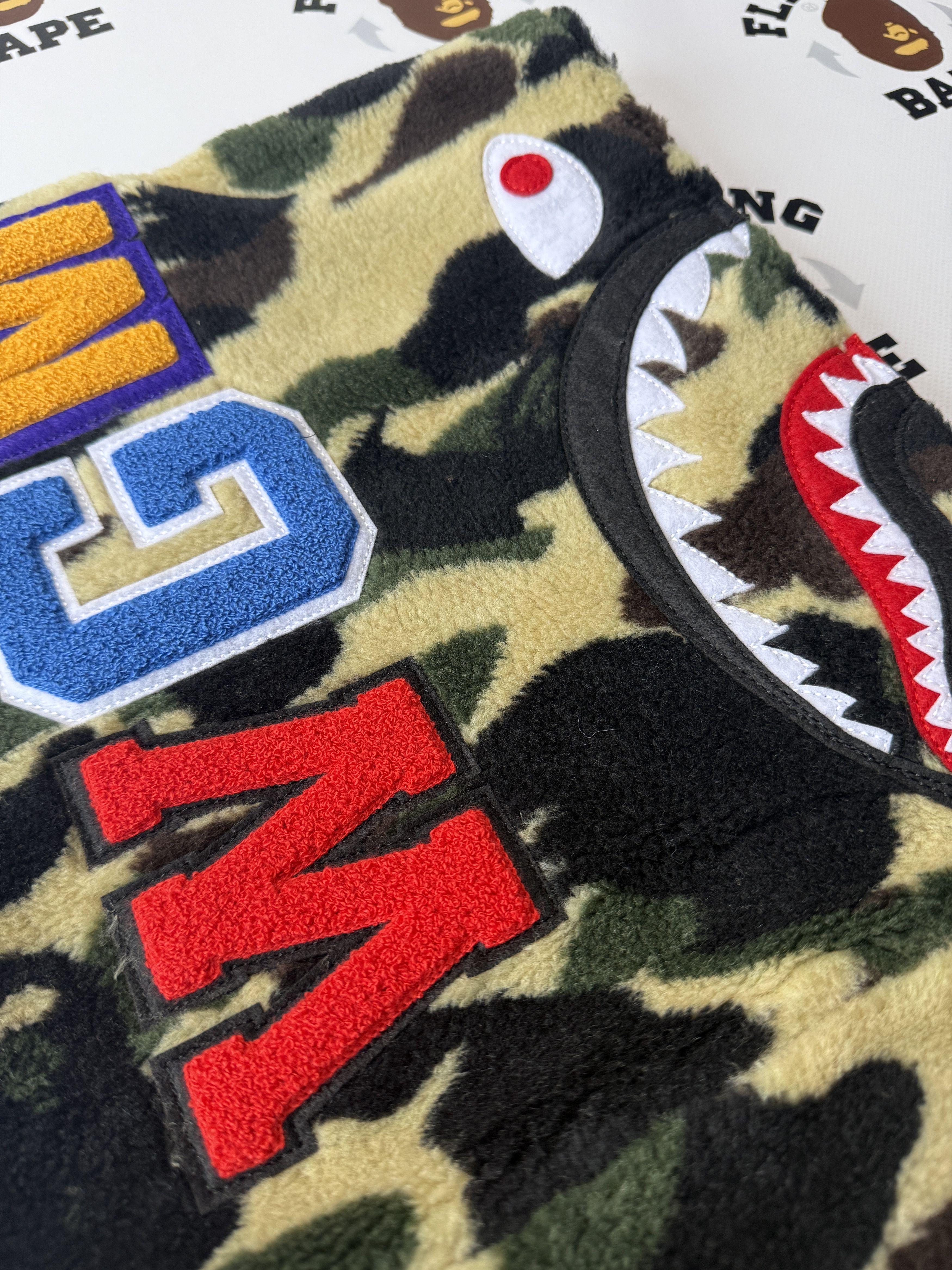 Bape 1ST CAMO SHARK BOA SNOOD Size ONE SIZE - 7 Thumbnail