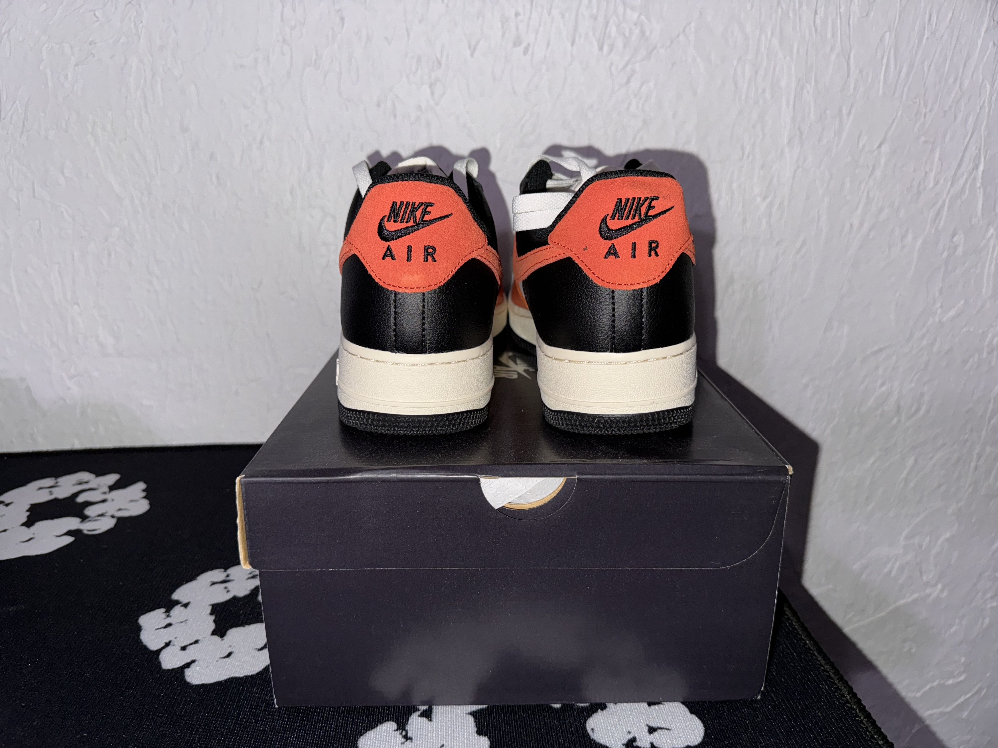 Nike US 9 - Nike Air Force One Low '07 LV8 "Vintage Coral" Black Size US 9 / EU 42 - 6 Thumbnail