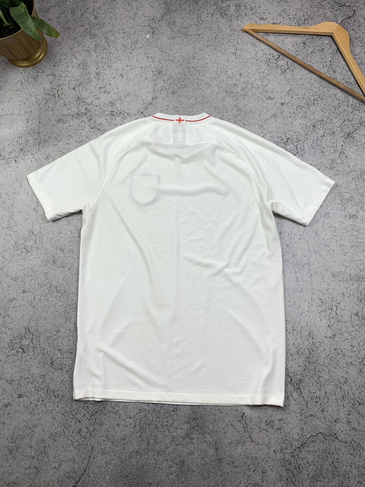 Nike Nike England National Team 2018-2019 Home Jersey Size L Size US L / EU 52-54 / 3 - 6 Thumbnail