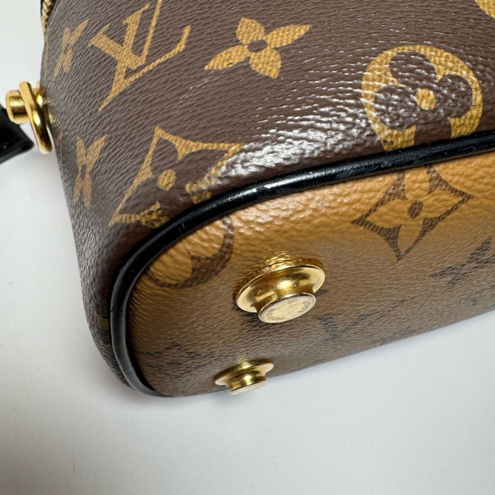 Louis Vuitton Louis Vuitton Vanity PM Reverse Monogram Chain Leather Strap Size ONE SIZE - 14 Thumbnail