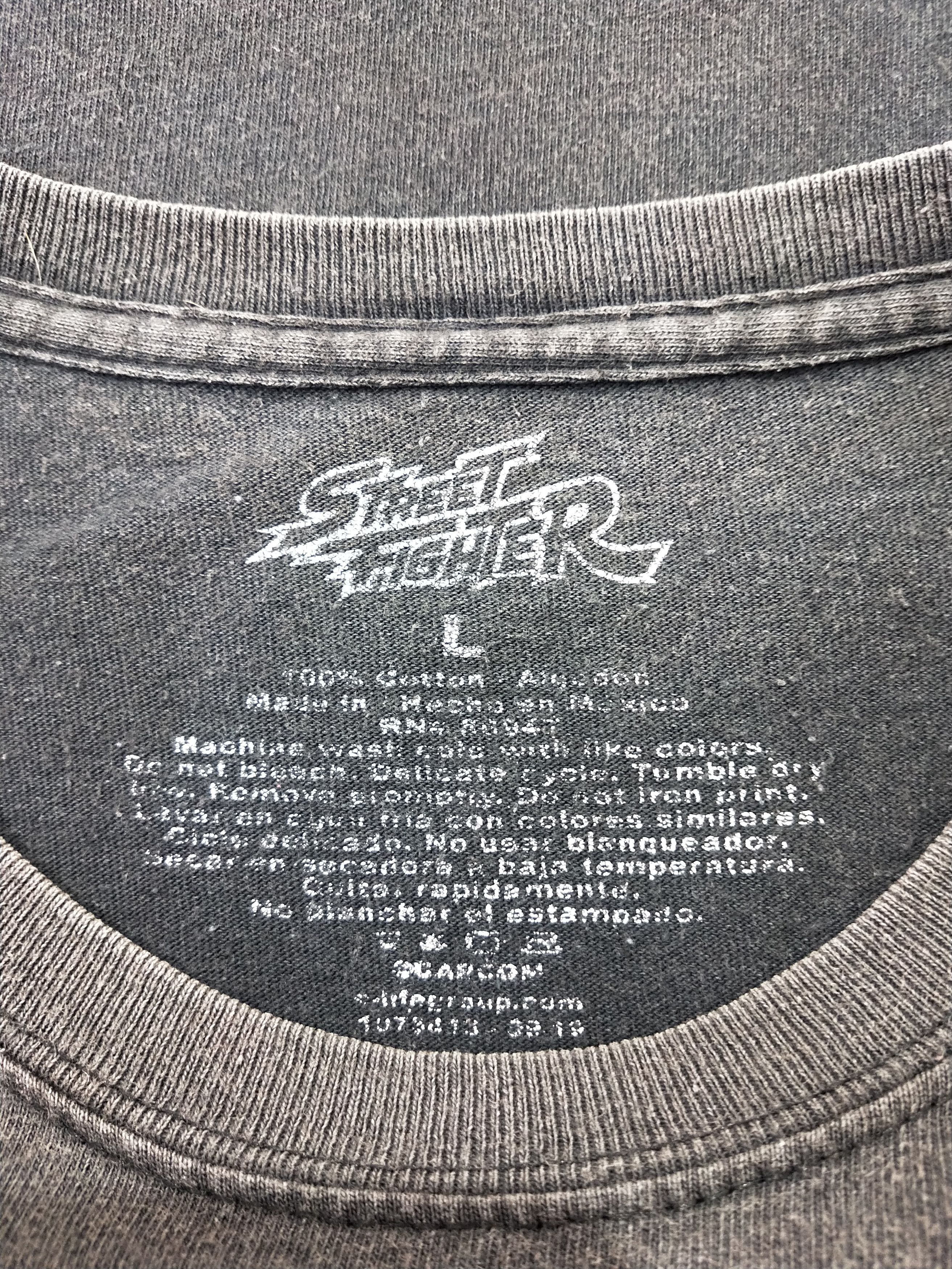 Street Fighter × Vintage Ken and Ryu Battle Logo Tee Size US L / EU 52-54 / 3 - 5 Thumbnail