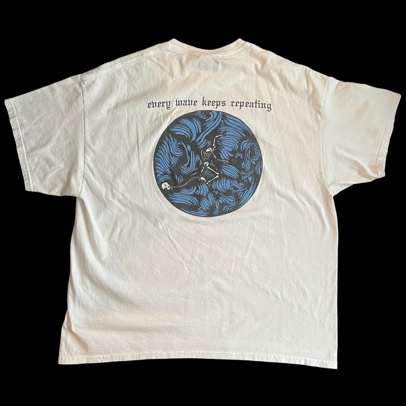 Band Tees Drip-Fed Band Every Wave Keeps Repeating White Size XXL Size US XXL / EU 58 / 5 - 4 Thumbnail