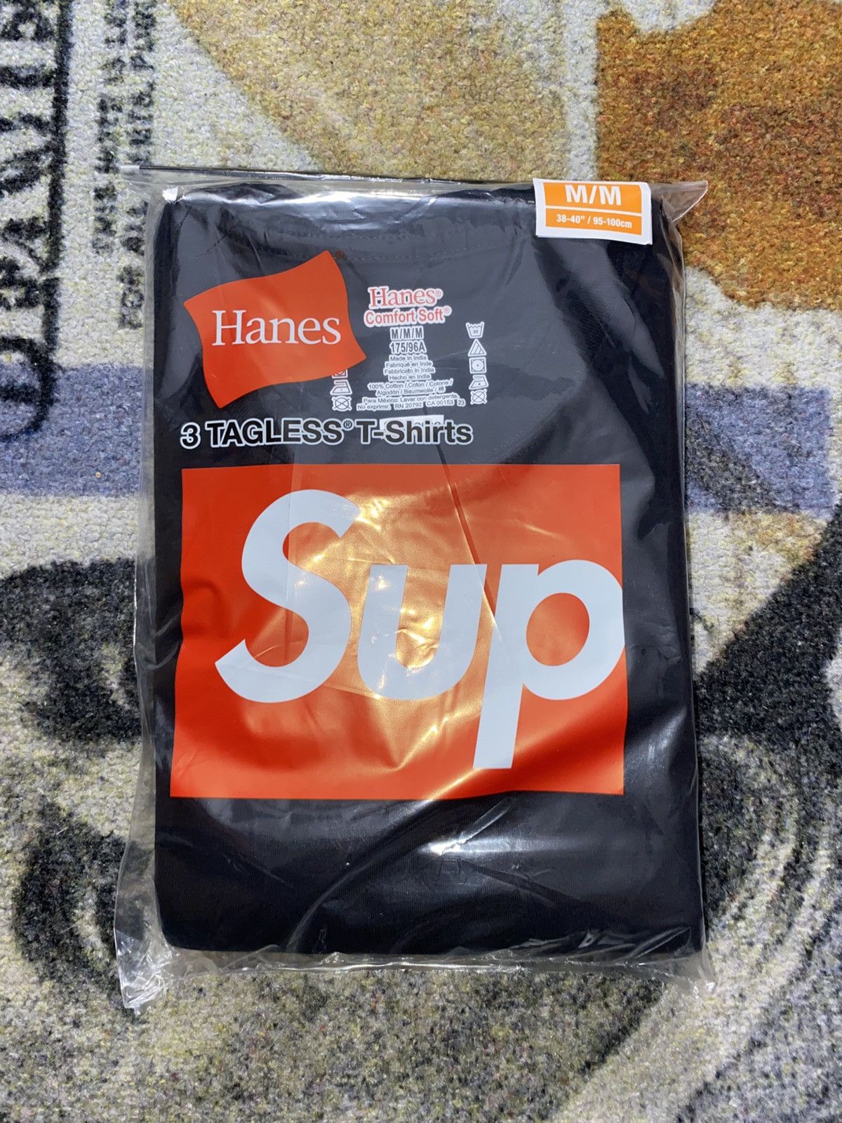 Hanes × Supreme Supreme Tagless Tees (3 Pack) MEDIUM Size US M / EU 48-50 / 2 - 1 Thumbnail