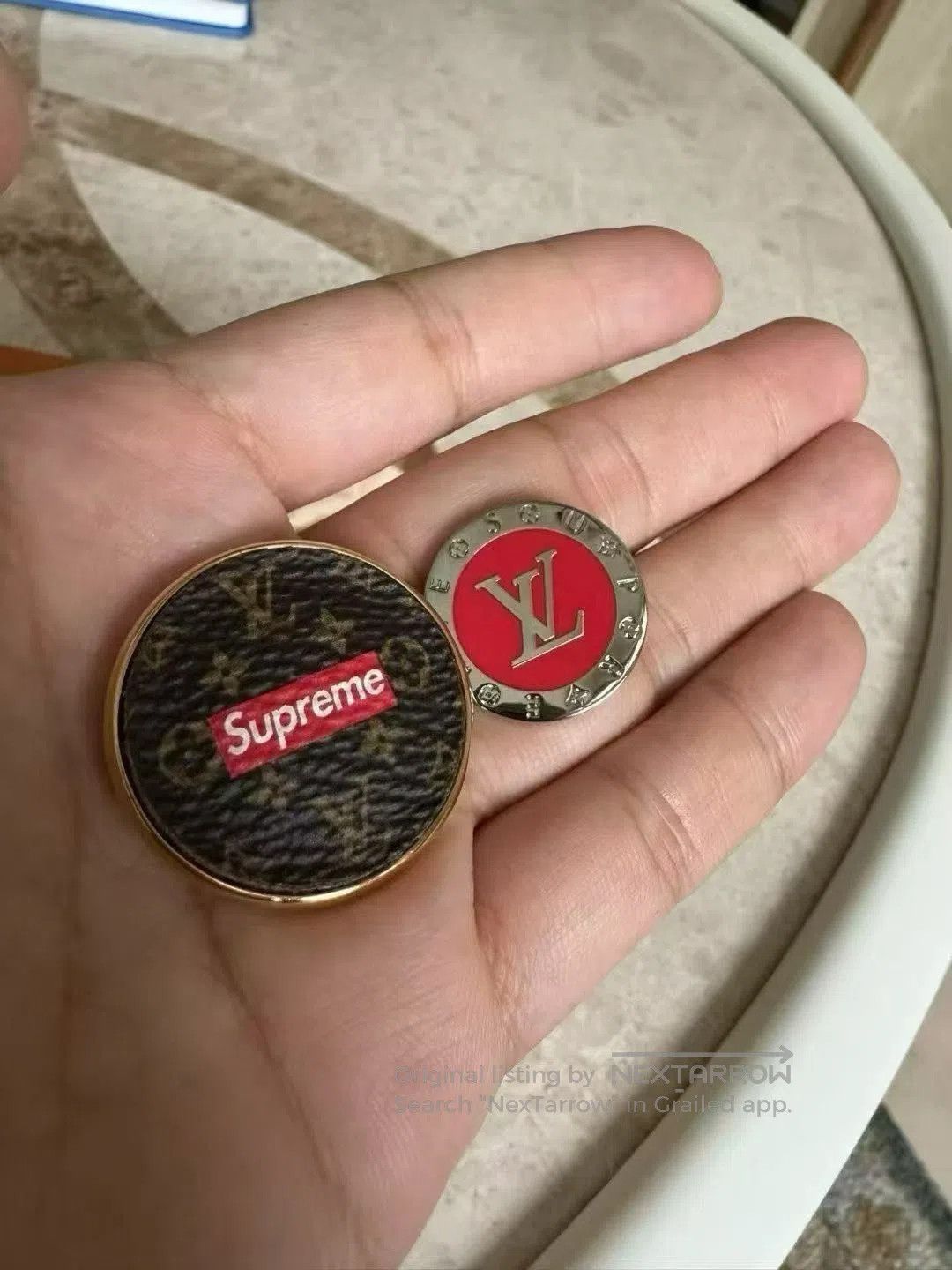 Louis Vuitton LV Supreme Brooch Pair. Size ONE SIZE - 4 Thumbnail