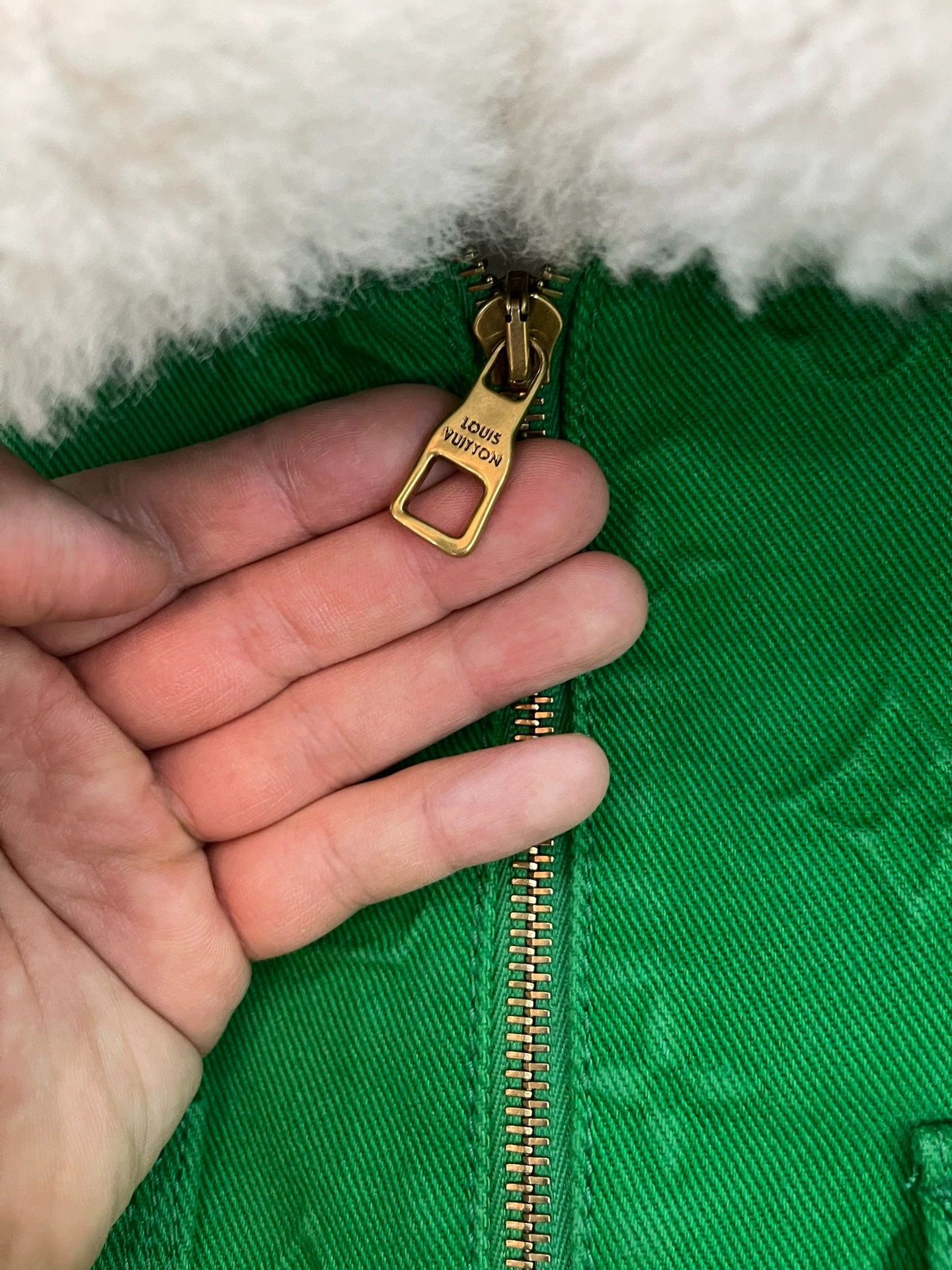Louis Vuitton LV Green 3D Embossed Full Logo Jacket Size 48 New Fur Collar Size US M / EU 48-50 / 2 - 4 Thumbnail
