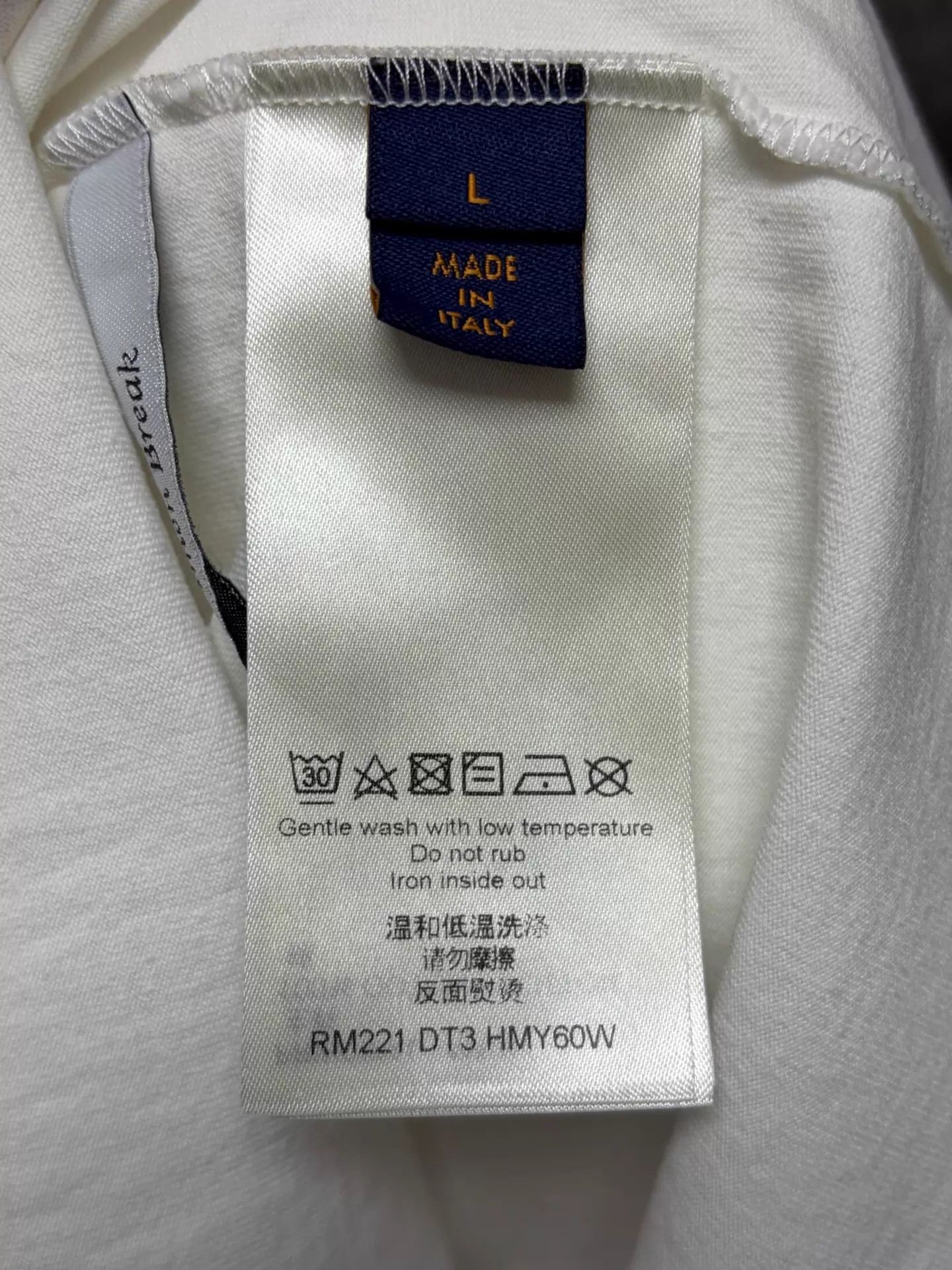 Louis Vuitton LV flame logo short sleeve white L Italian tee Size US L / EU 52-54 / 3 - 4 Thumbnail