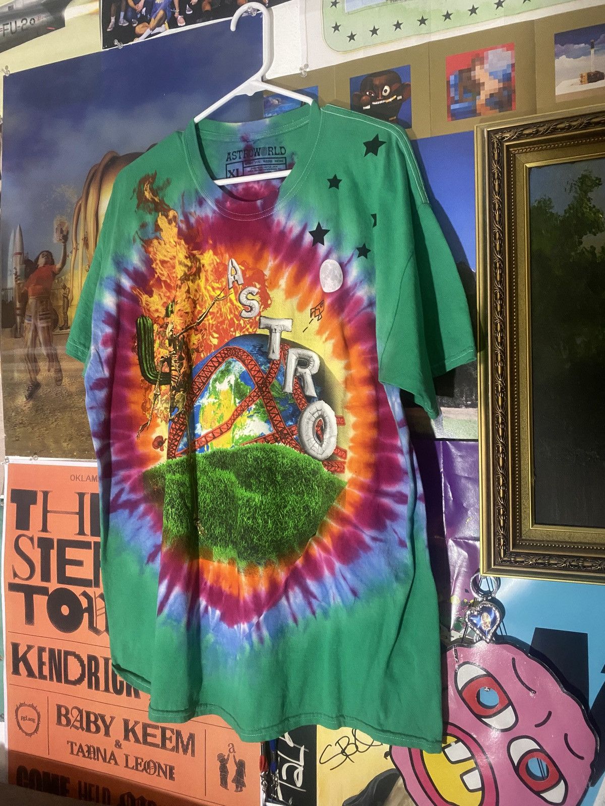 Travis Scott *RARE* Astroworld Green Tie-Dye T-Shirt Size US XL / EU 56 / 4 - 2 Thumbnail