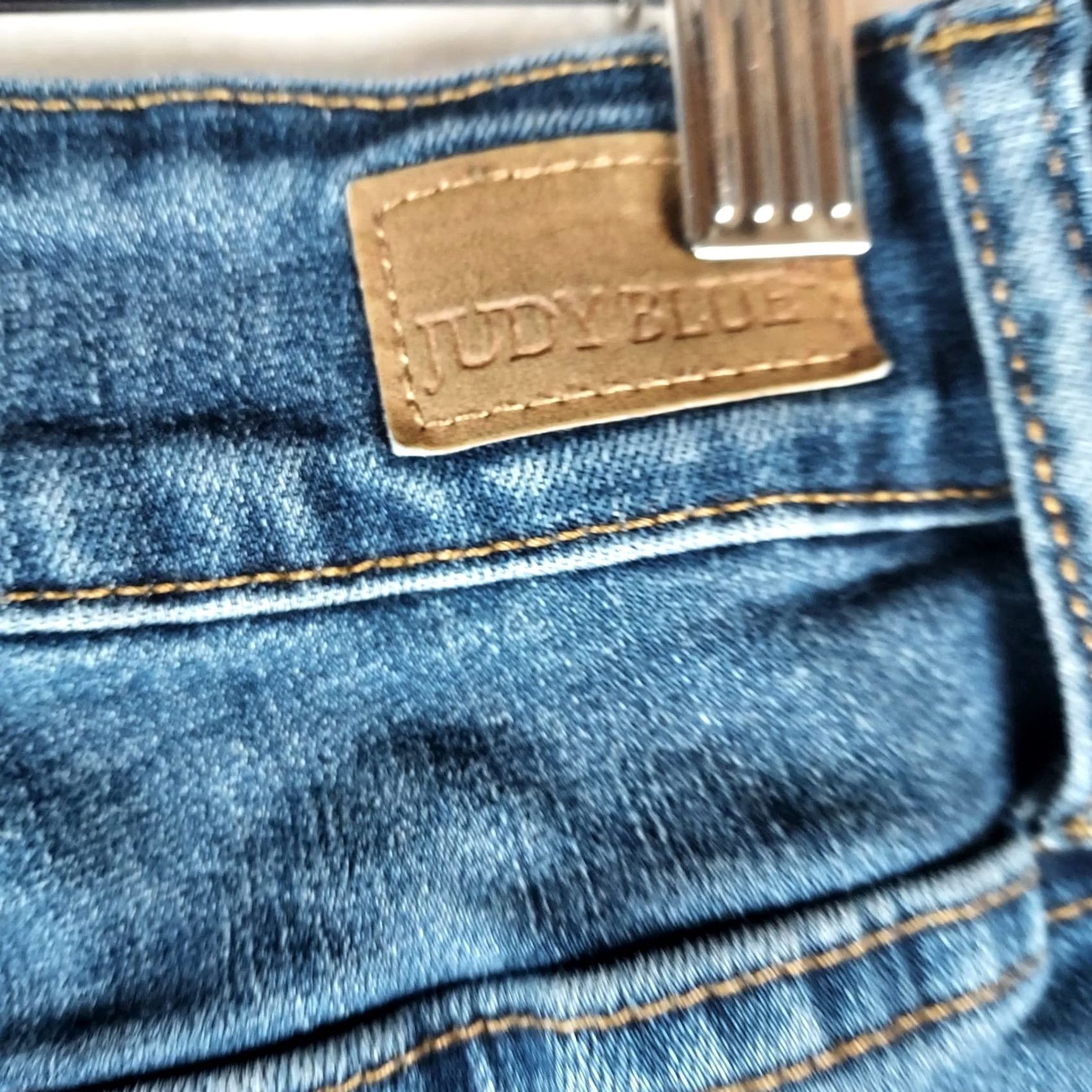Vintage Judy Blue Jeans Women 16W High Rise Button Fly Stretch Denim Medium Wash Skinny Regular Plus Size Blue 5-Pocket Design Womens Size 38" / US 16 / IT 52 - 5 Thumbnail