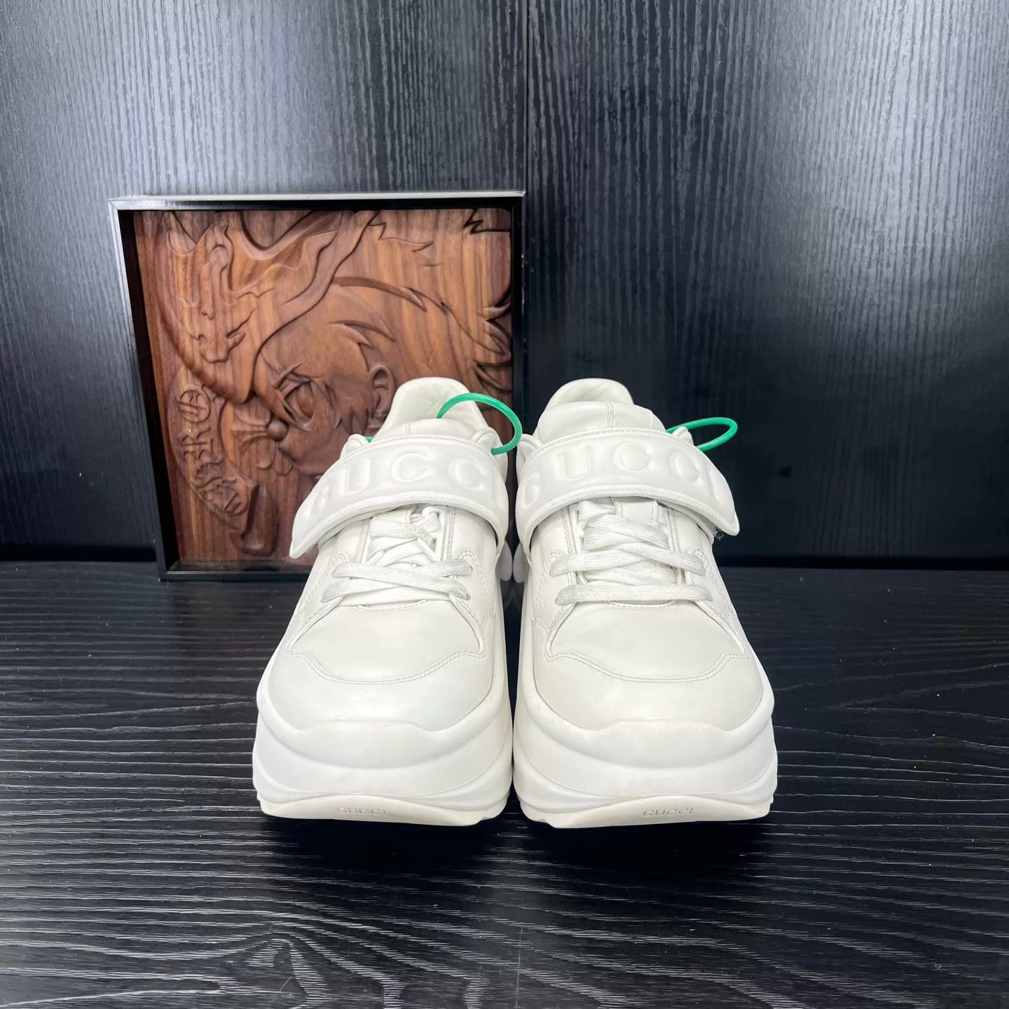 Gucci Gucci Wave White Velcro Strap Sneaker 35.5 Worn Size US 5 / IT 35 - 4 Thumbnail