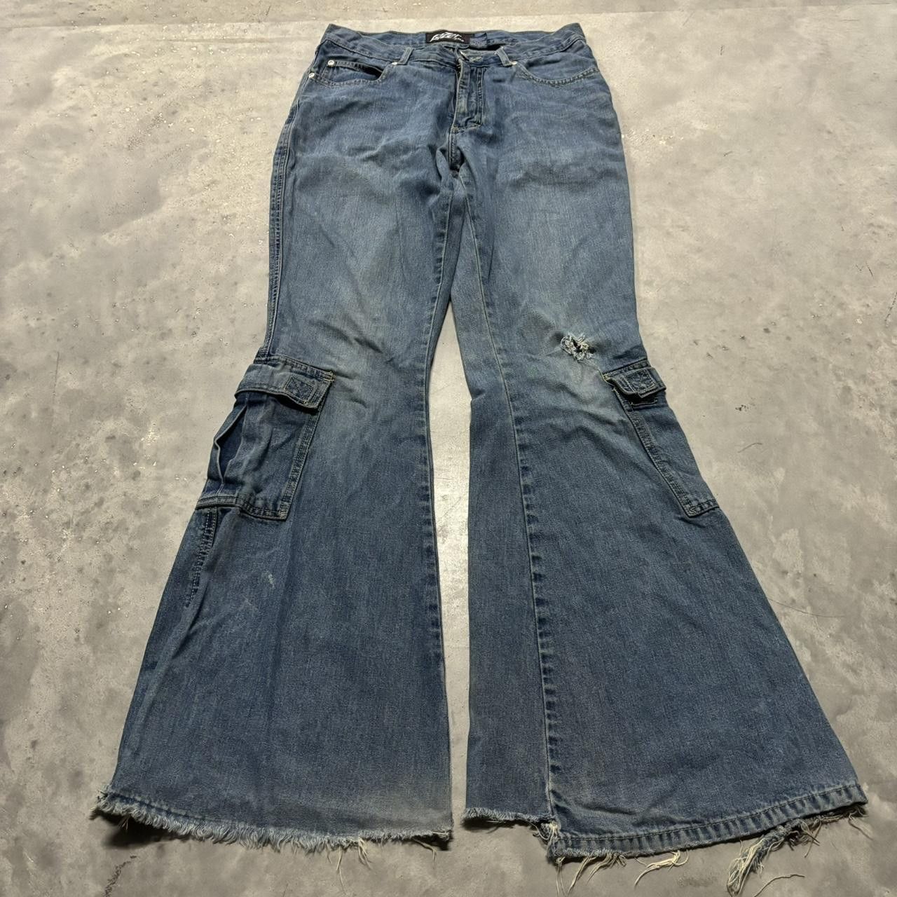 Japanese Brand × Vintage Crazy Vintage Y2K/2000s Cute Low Rise Medium Wash Lazer Flared Cargo Denim Jeans! Size 26" / US 2 / IT 38 - 1 Thumbnail