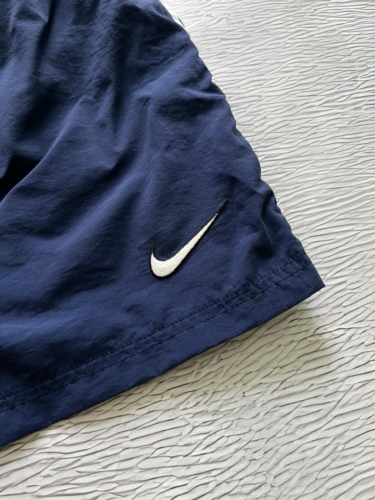 Nike Y2K Nike Streetwear Nylon Vintage Shorts Blue Size US 34 / EU 50 - 3 Thumbnail