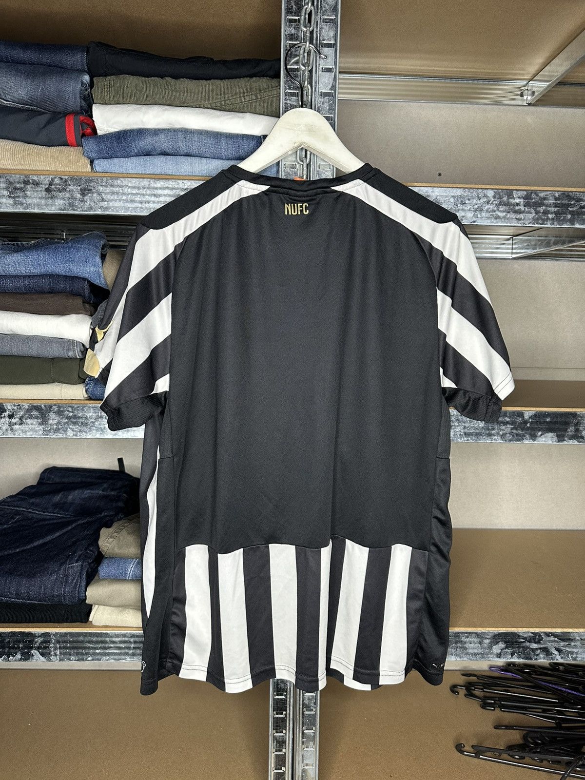 Puma 2014-2015 Newcastle United Puma Home Jersey Football Shirt Size US M / EU 48-50 / 2 - 2 Thumbnail