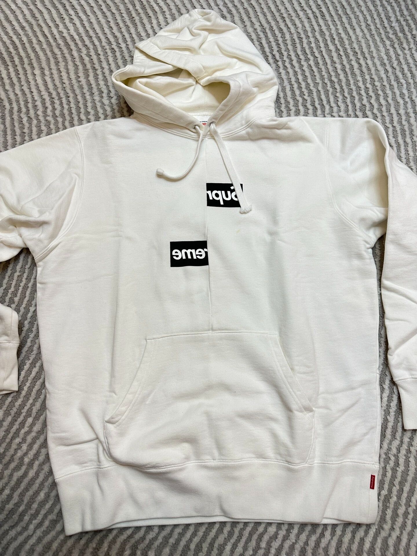 Supreme supreme X cdg collaboration white hoodie Size US M / EU 48-50 / 2 - 1 Thumbnail