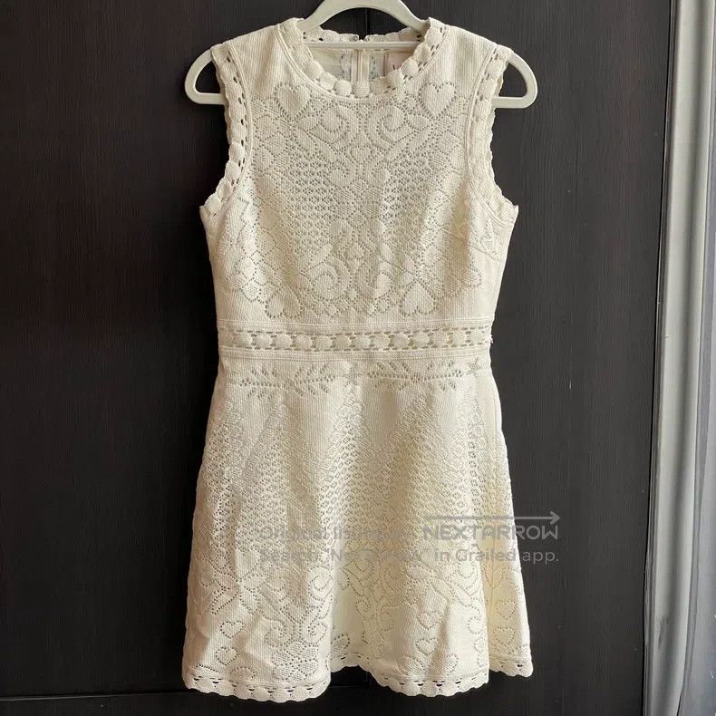 Valentino Valentino Solid lace sleeveless fairy dress Size S / US 4 / IT 40 - 1 Thumbnail