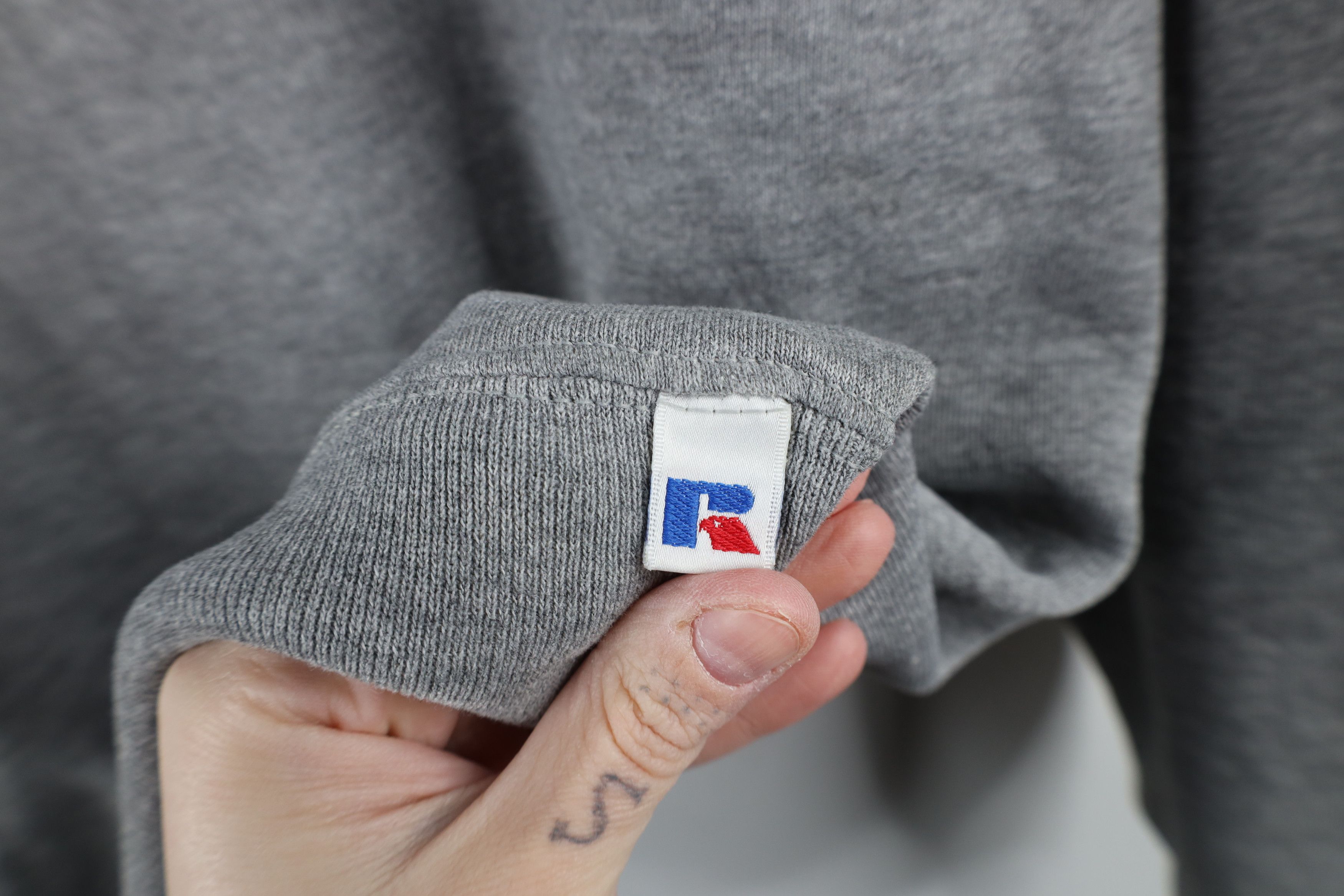 Russell Athletic × Vintage Vintage 90s Russell Athletic Blank Crewneck Sweatshirt Gray Size US XL / EU 56 / 4 - 4 Thumbnail