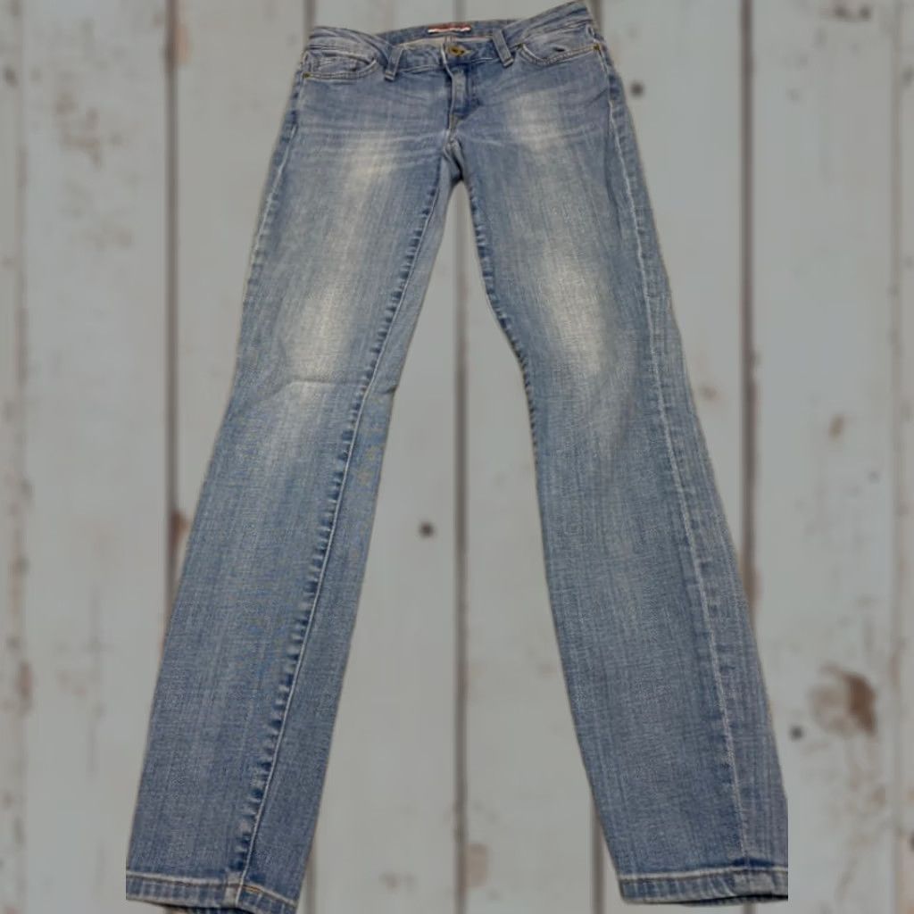 Tommy Hilfiger Tommy Hilfiger Jeans Womens Size 2 Blue Denim Skinny Nice Fade 6178 Jeans Women Slim 28 in Inseam 30 in (Blue) Size 26" / US 2 / IT 38 - 1 Thumbnail