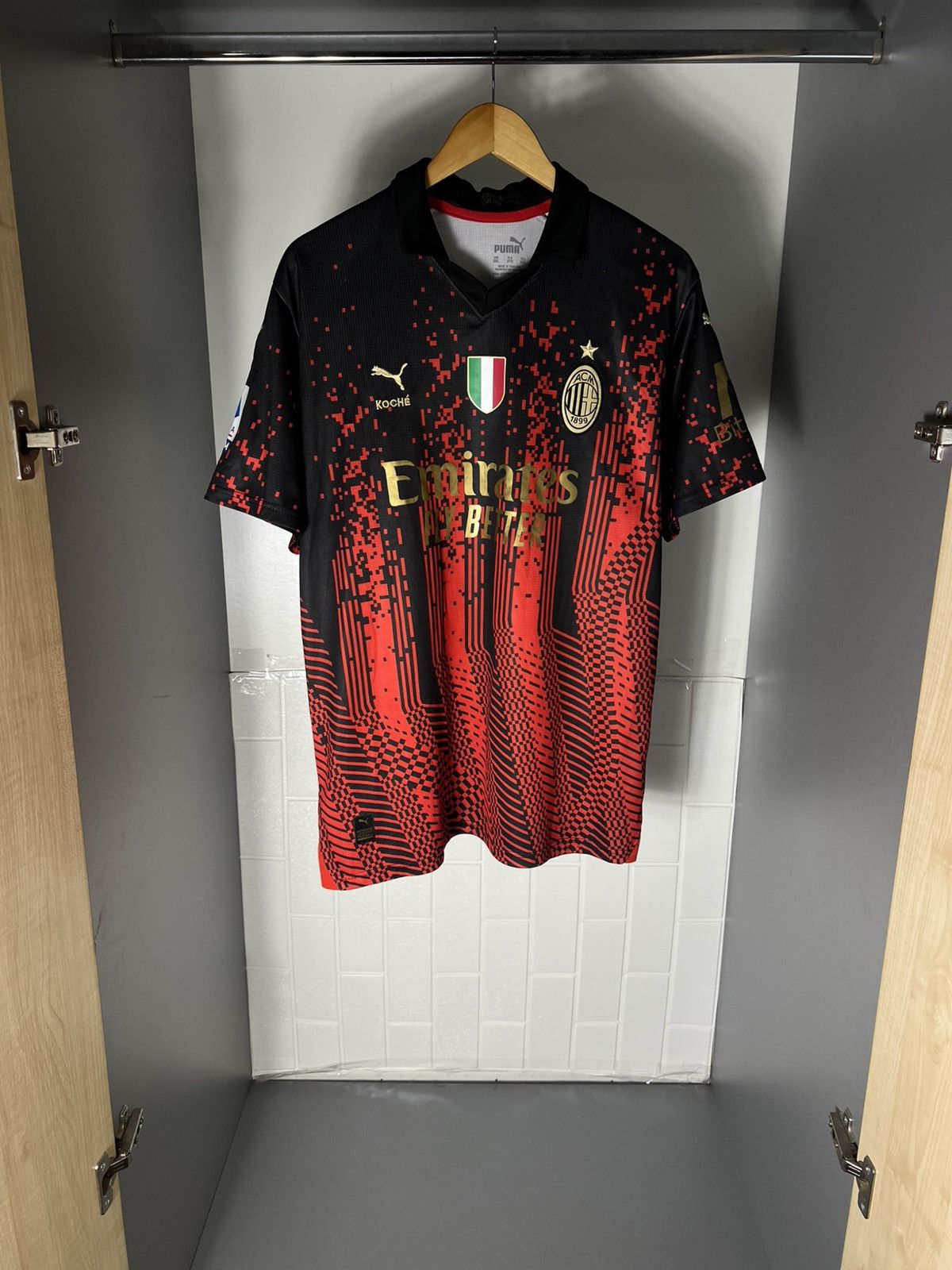 Puma VINTAGE PUMA FC MILAN ITALY SOCCER JERSEY RETRO BLOKE Y2K Size US XXL / EU 58 / 5 - 6 Thumbnail