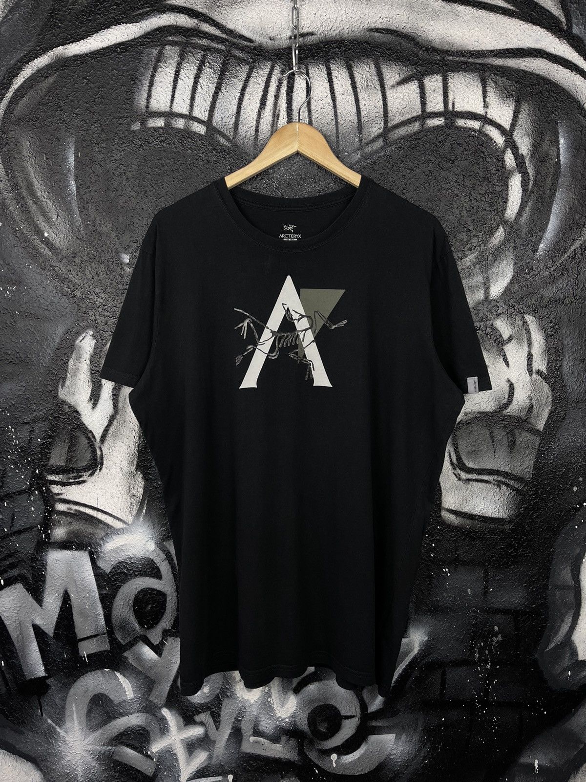Arc'teryx Arc’teryx Box Logo Black T-Shirt Men’s Size XL Size US XL / EU 56 / 4 - 3 Thumbnail