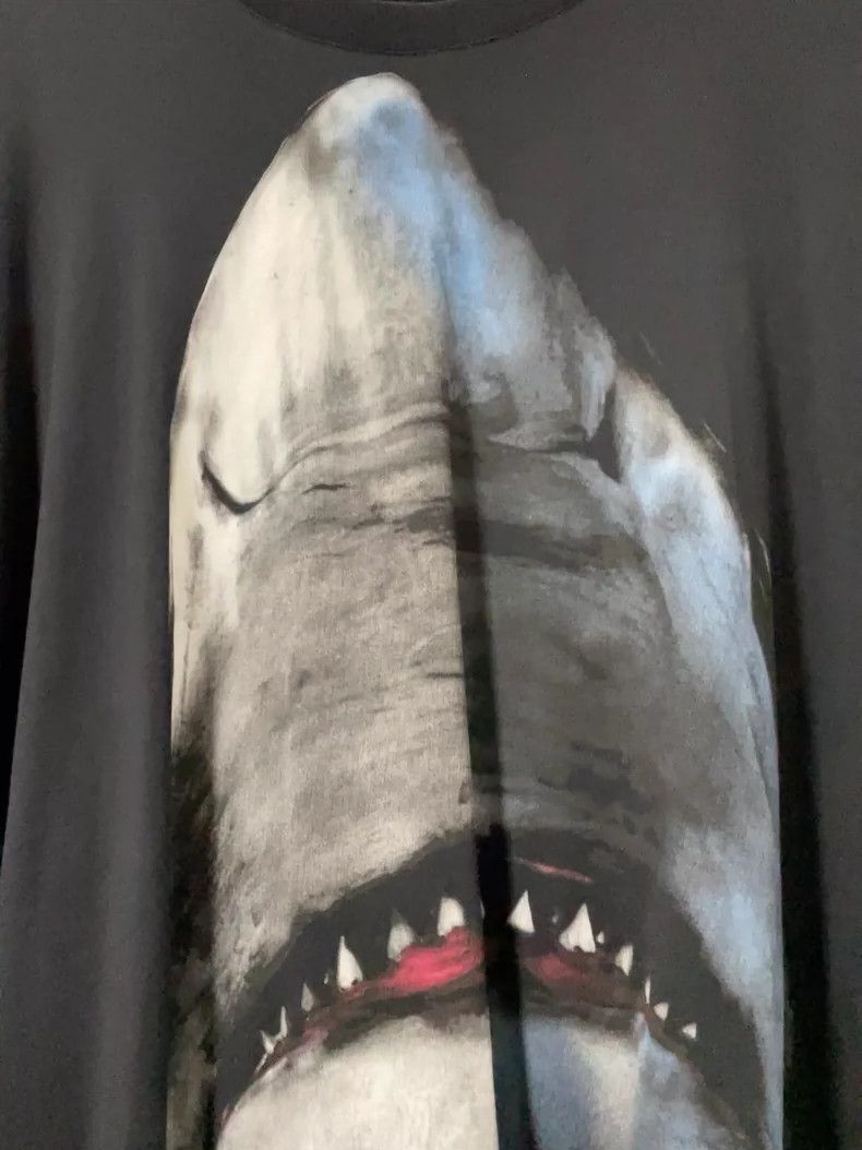 Givenchy Givenchy Old-style GVC Shark Short Sleeve Size US M / EU 48-50 / 2 - 1 Thumbnail