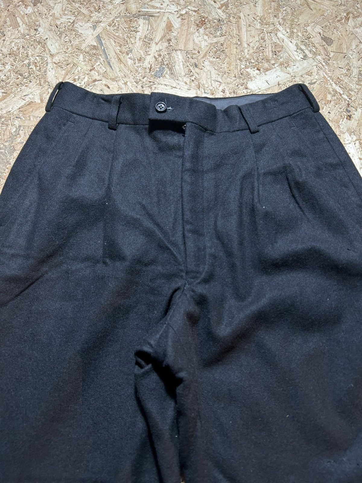 Comme des Garcons Comme Des Garcons Black Pleated Trousers Pants Size US 29 - 2 Thumbnail