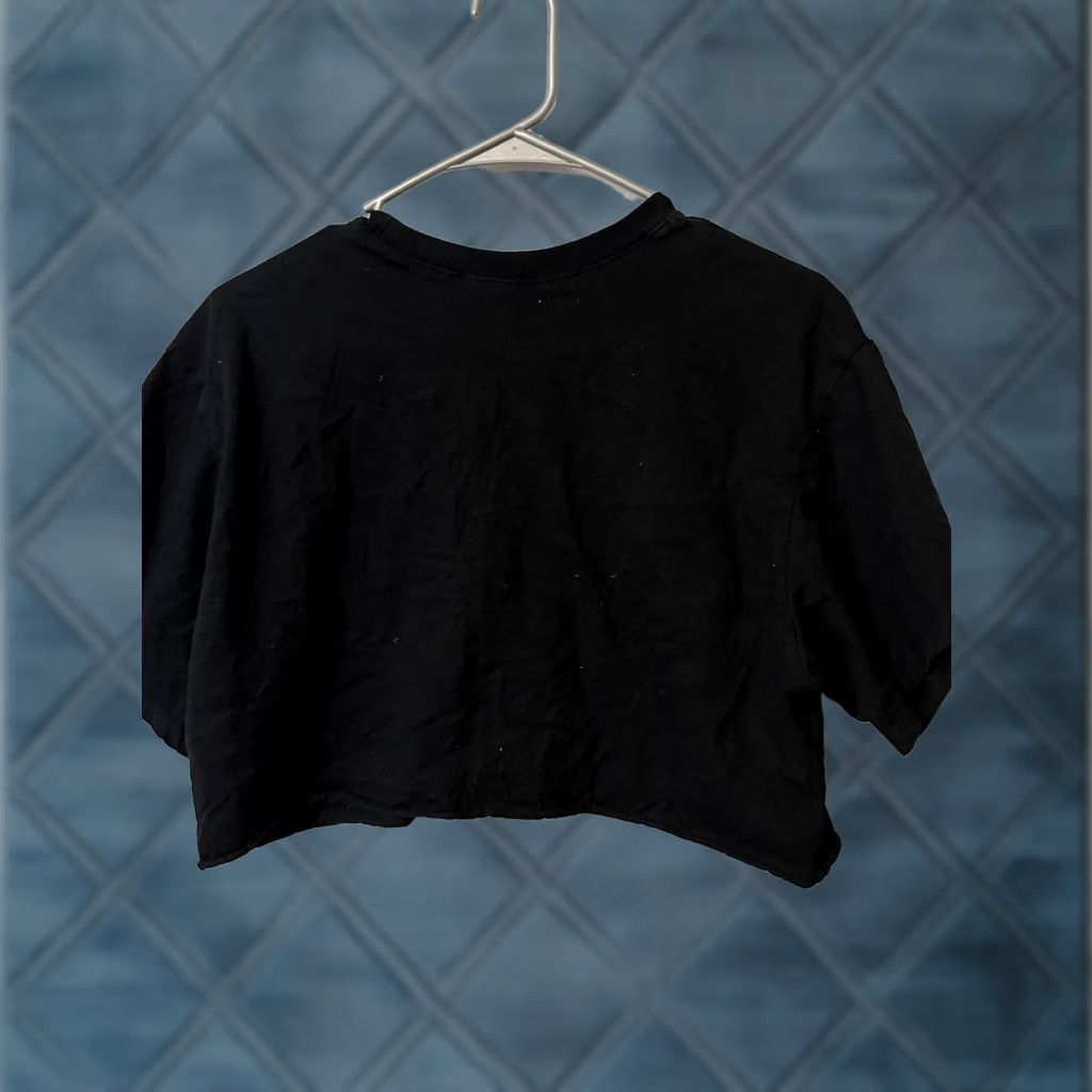 H&M H&M Divided T-Shirt Women’s Medium Black Solid Cropped Basic Shirt Womens M Black Divided Size M / US 6-8 / IT 42-44 - 1 Thumbnail