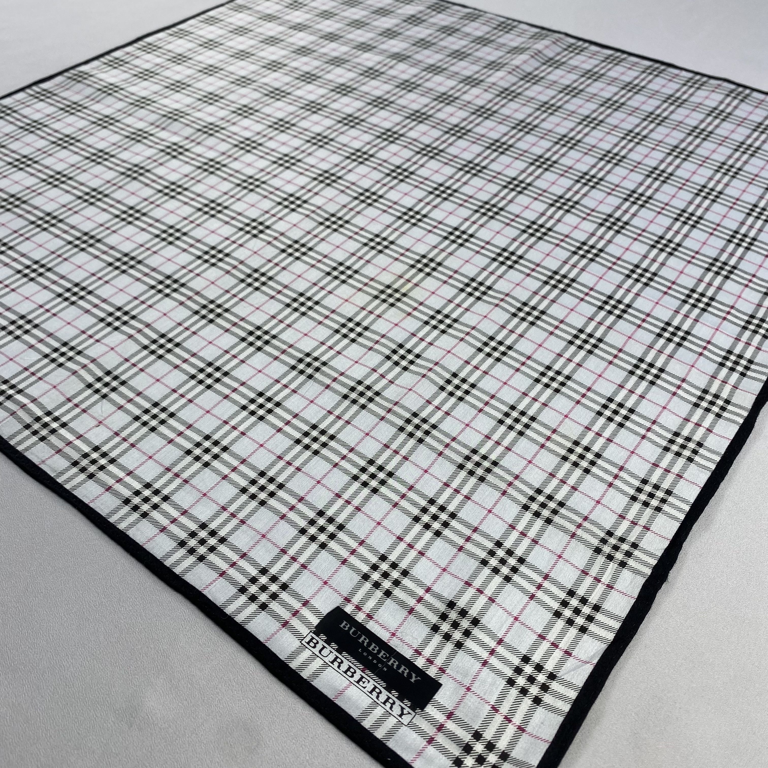 Burberry × Vintage Burberry Handkerchief / Neckerchief / Bandana-P1580 Size ONE SIZE - 2 Thumbnail