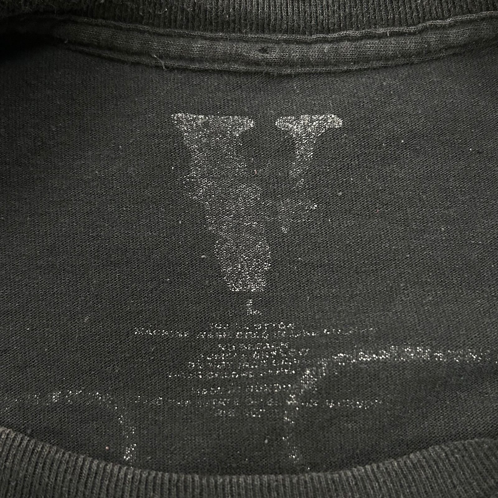 Vlone SS20 Pop Smoke x Vlone Tracklist Tee T Shirt Black Size US L / EU 52-54 / 3 - 3 Thumbnail
